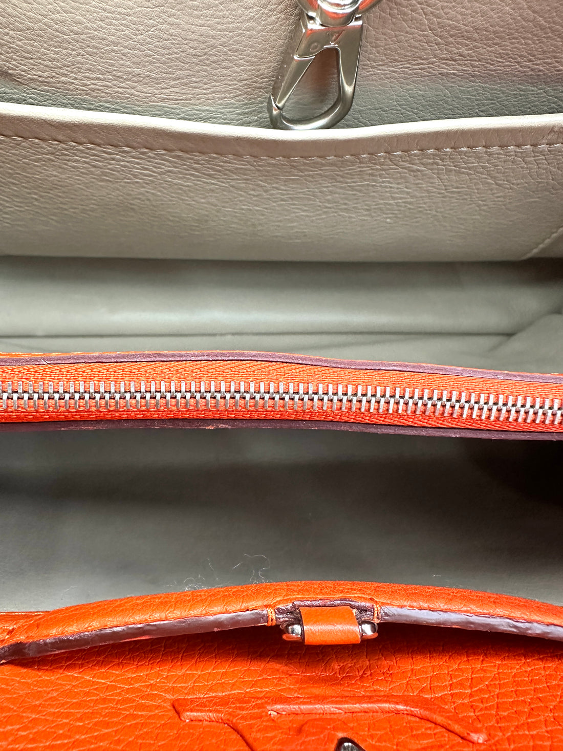 Louis Vuitton Capucines Orange Taurillon Leather Handle Bag LV3166