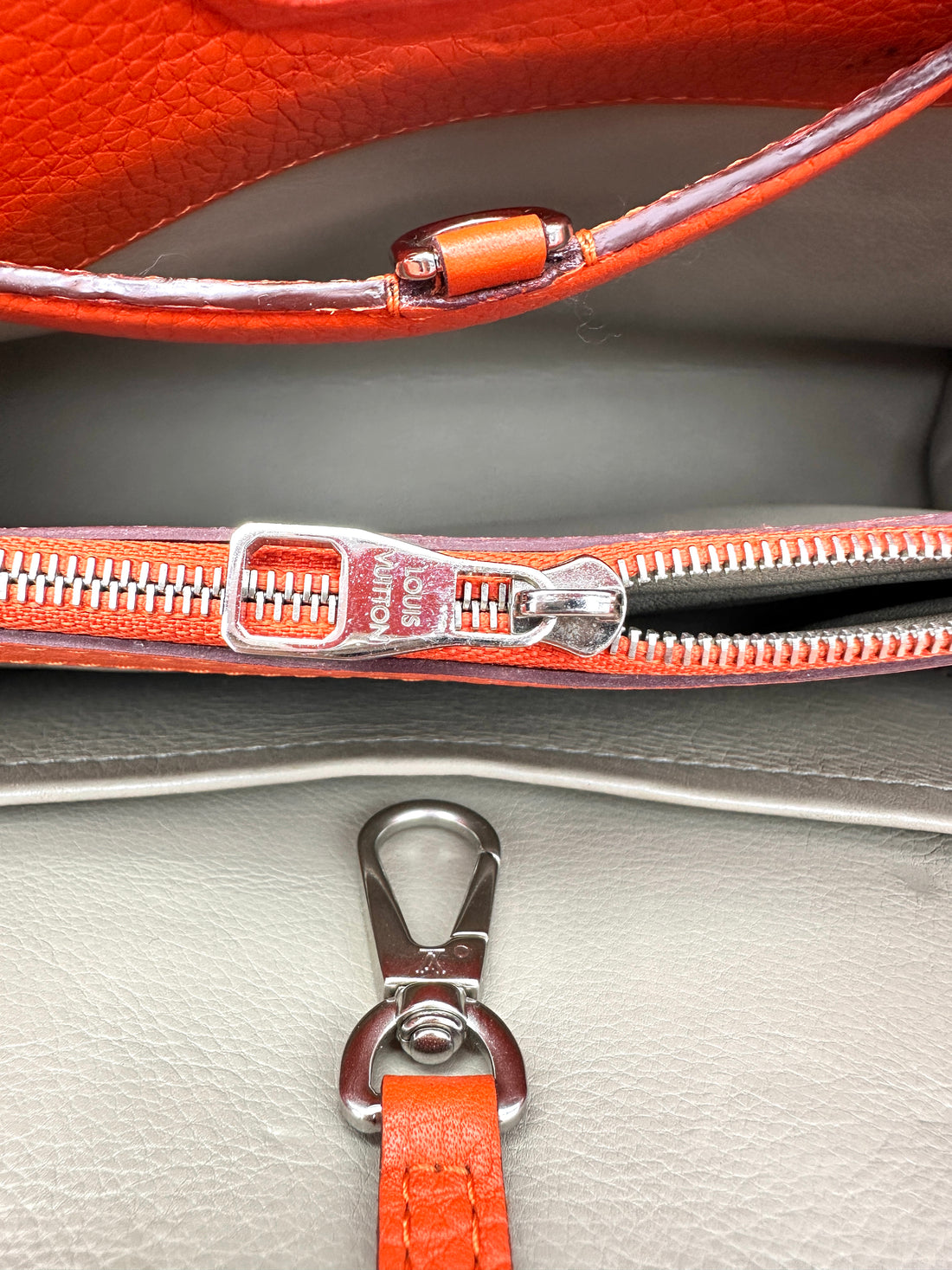 Louis Vuitton Capucines Orange Taurillon Leather Handle Bag LV3166