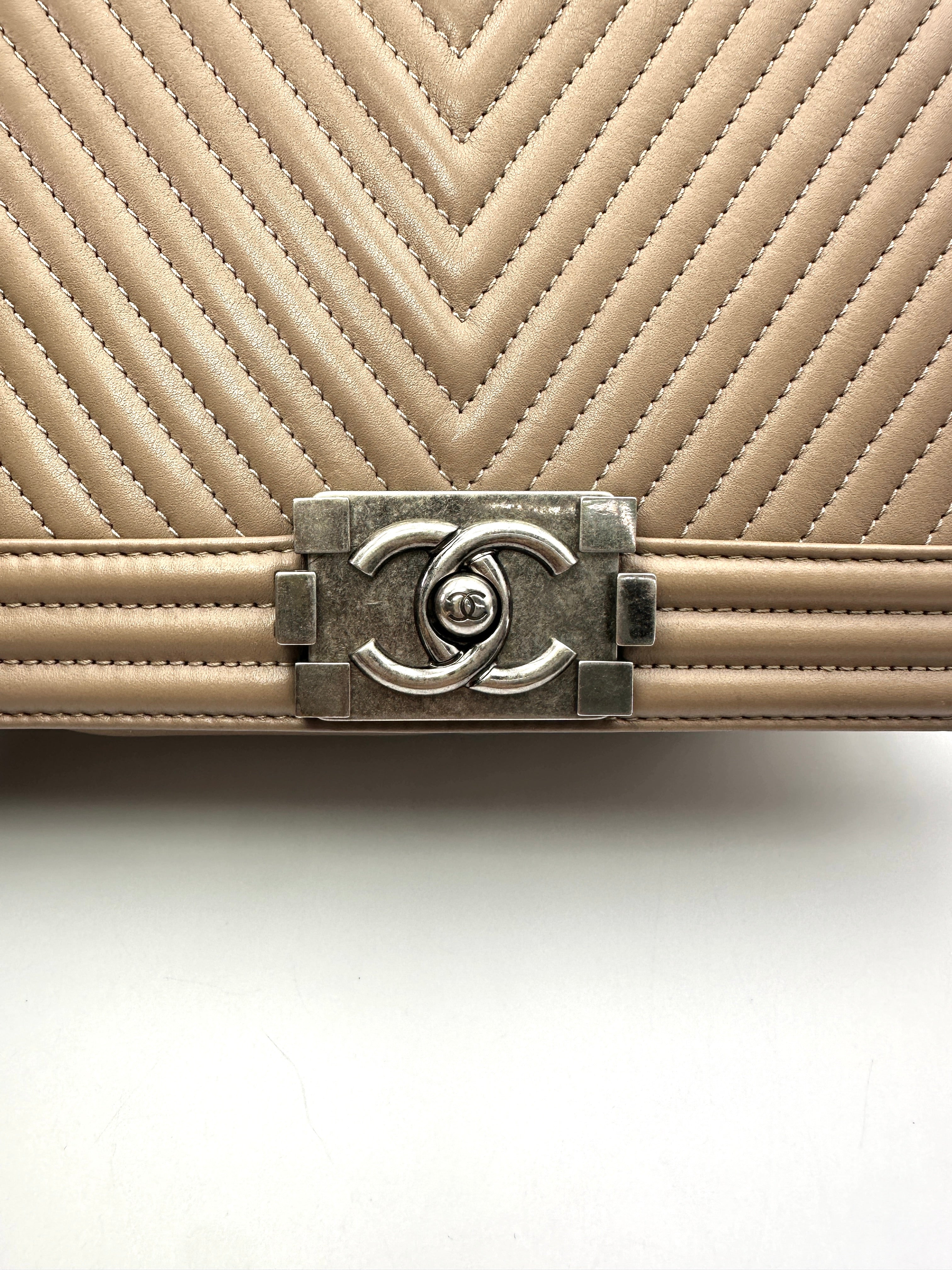 Chanel LeBoy Beige Chevron Quilted Leather Medium Size Flap Bag With Silver Buckle(19***12) CC2374