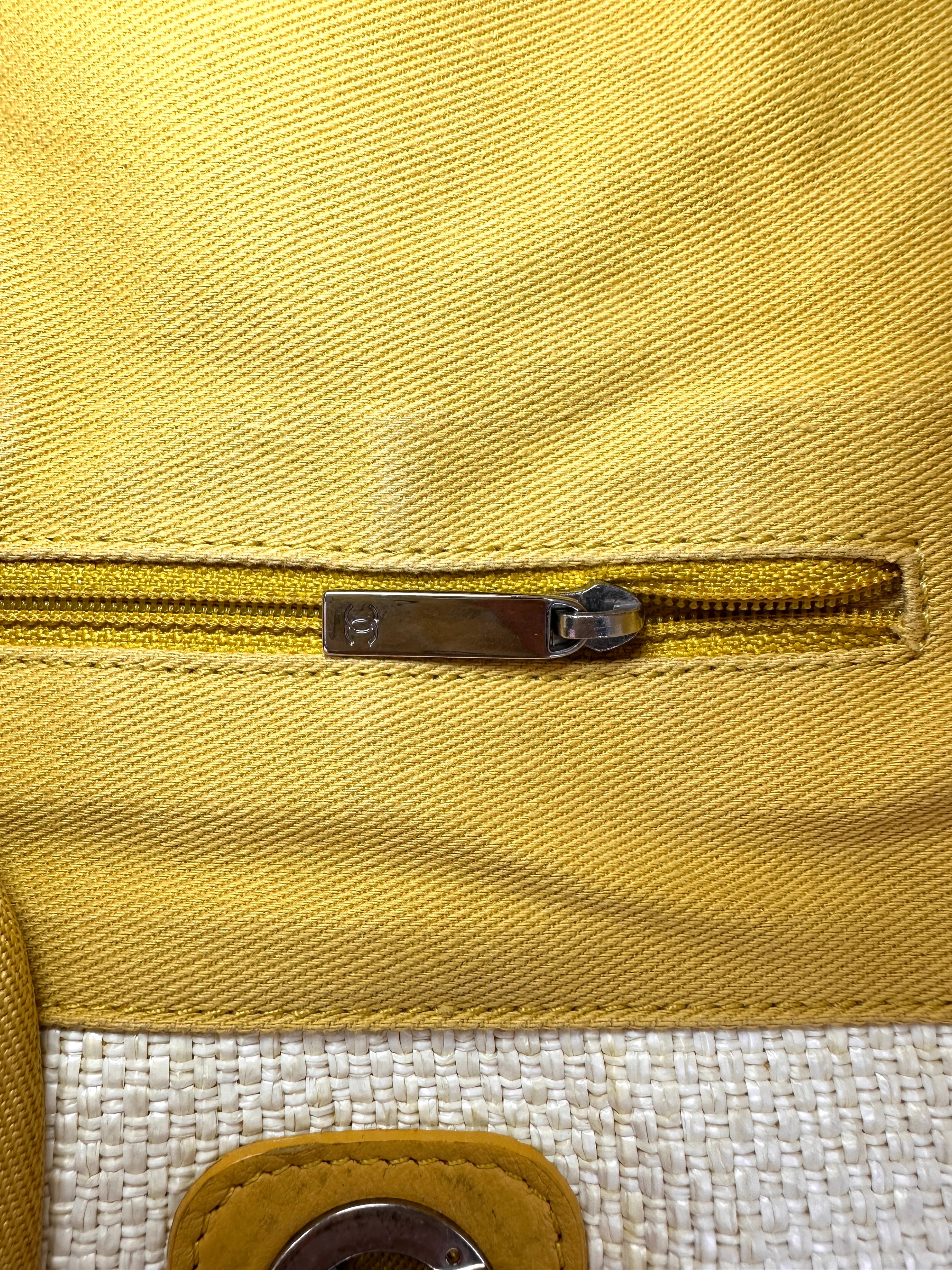 Chanel Deauville White/Yellow Canvas Large Size Tote Handle Bag(22***59) CC2385