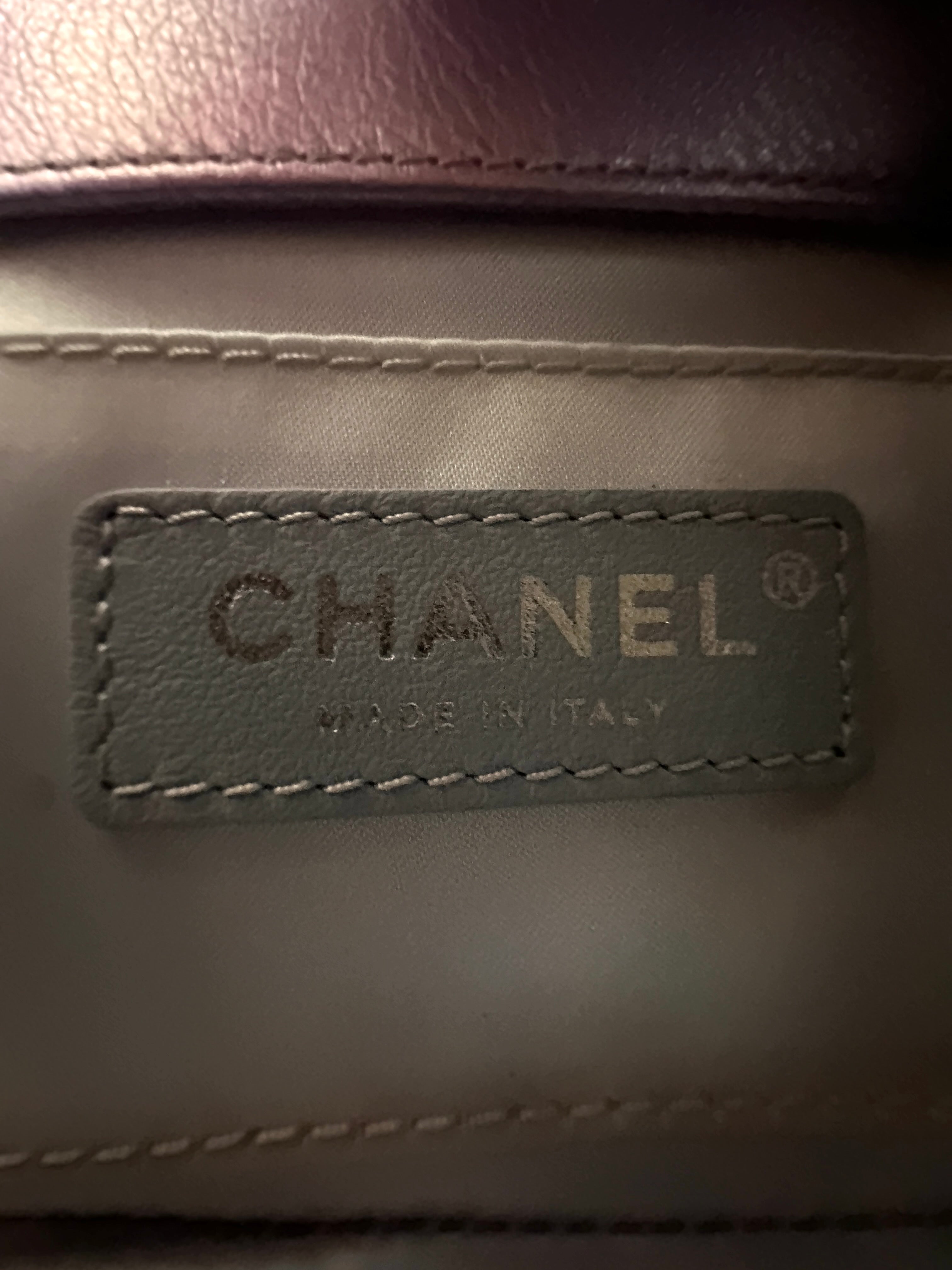 Chanel 21K Iridescent Purple Quilted Leather Mini Flap Bag(JP***P5) CC2382