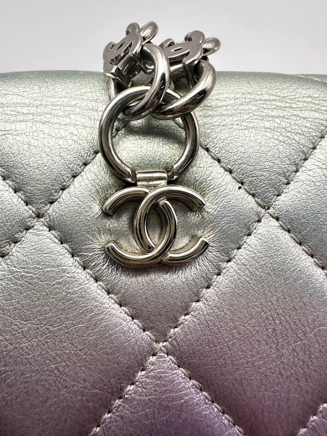 Chanel 21K Iridescent Purple Quilted Leather Mini Flap Bag(JP***P5) CC2382