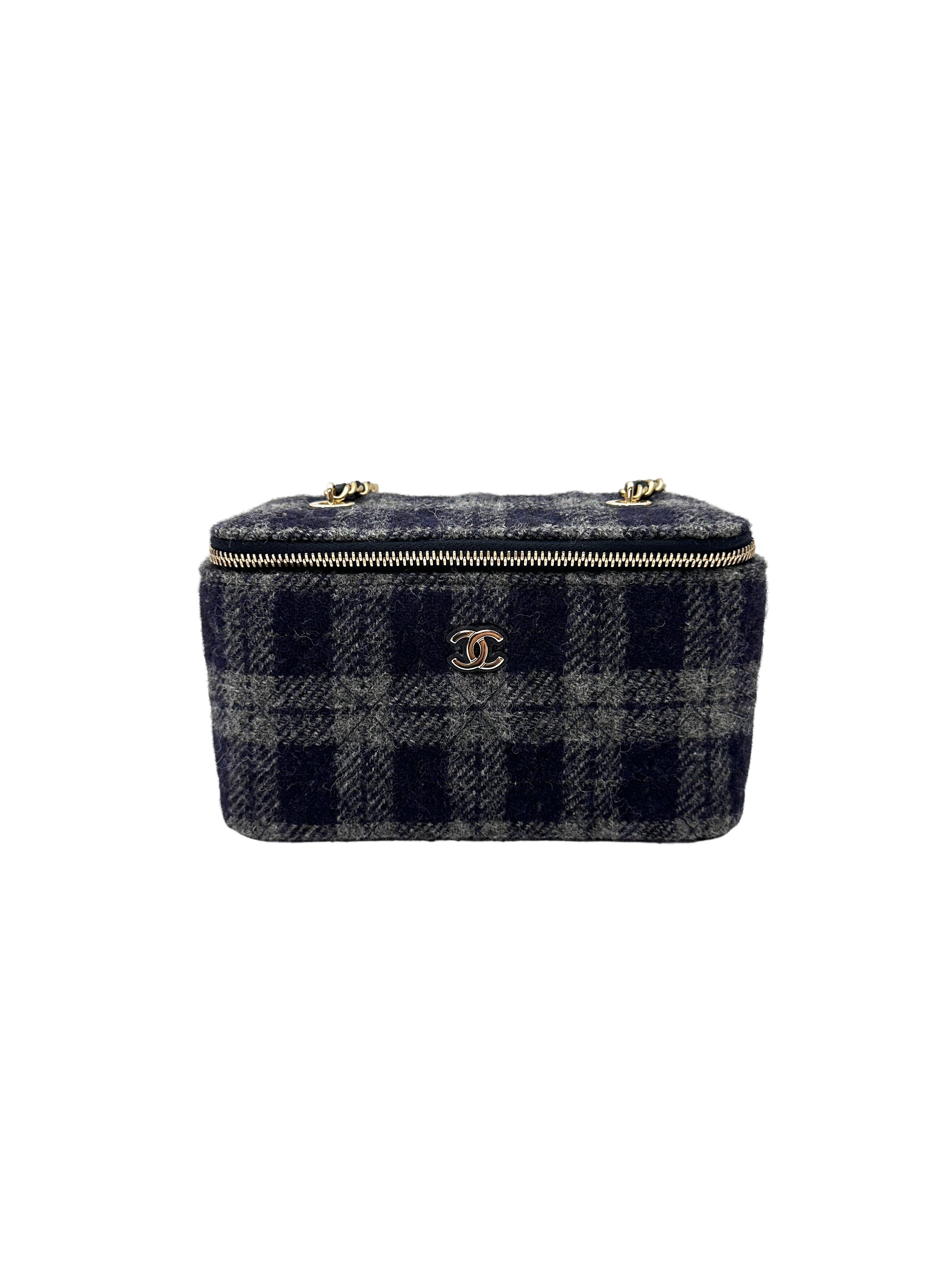 Chanel 22K Navy Tweed Leather Vanity Case(T7***U5) IRIS258