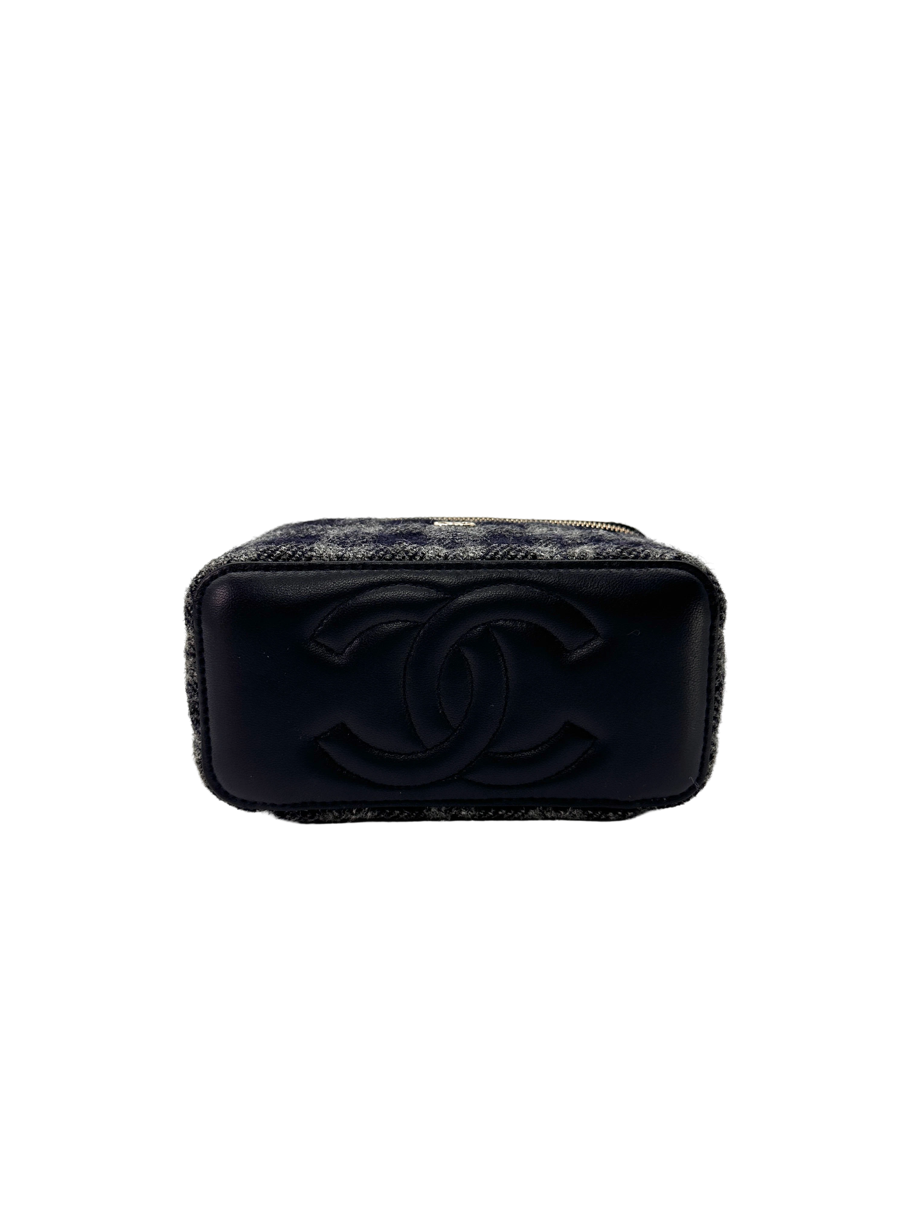 Chanel 22K Navy Tweed Leather Vanity Case(T7***U5) IRIS258