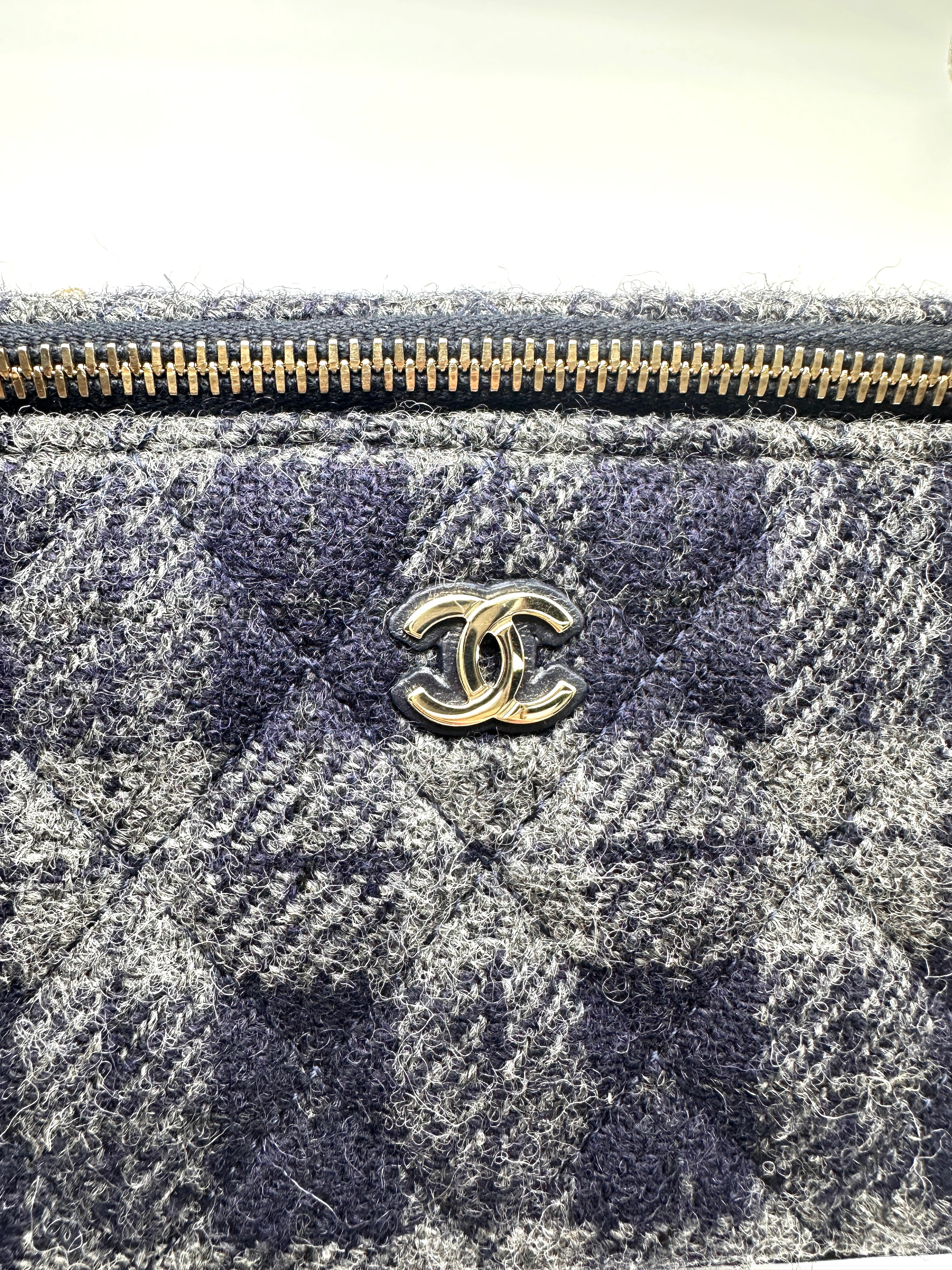 Chanel 22K Navy Tweed Leather Vanity Case(T7***U5) IRIS258