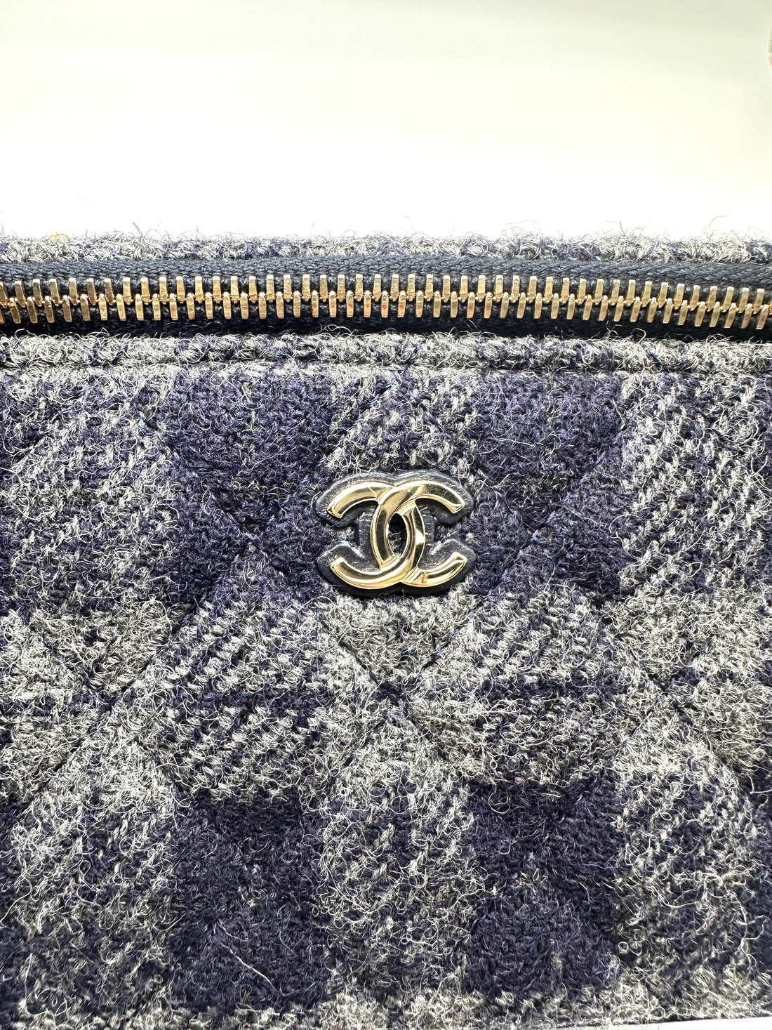 Chanel 22K Navy Tweed Leather Vanity Case(T7***U5) IRIS258