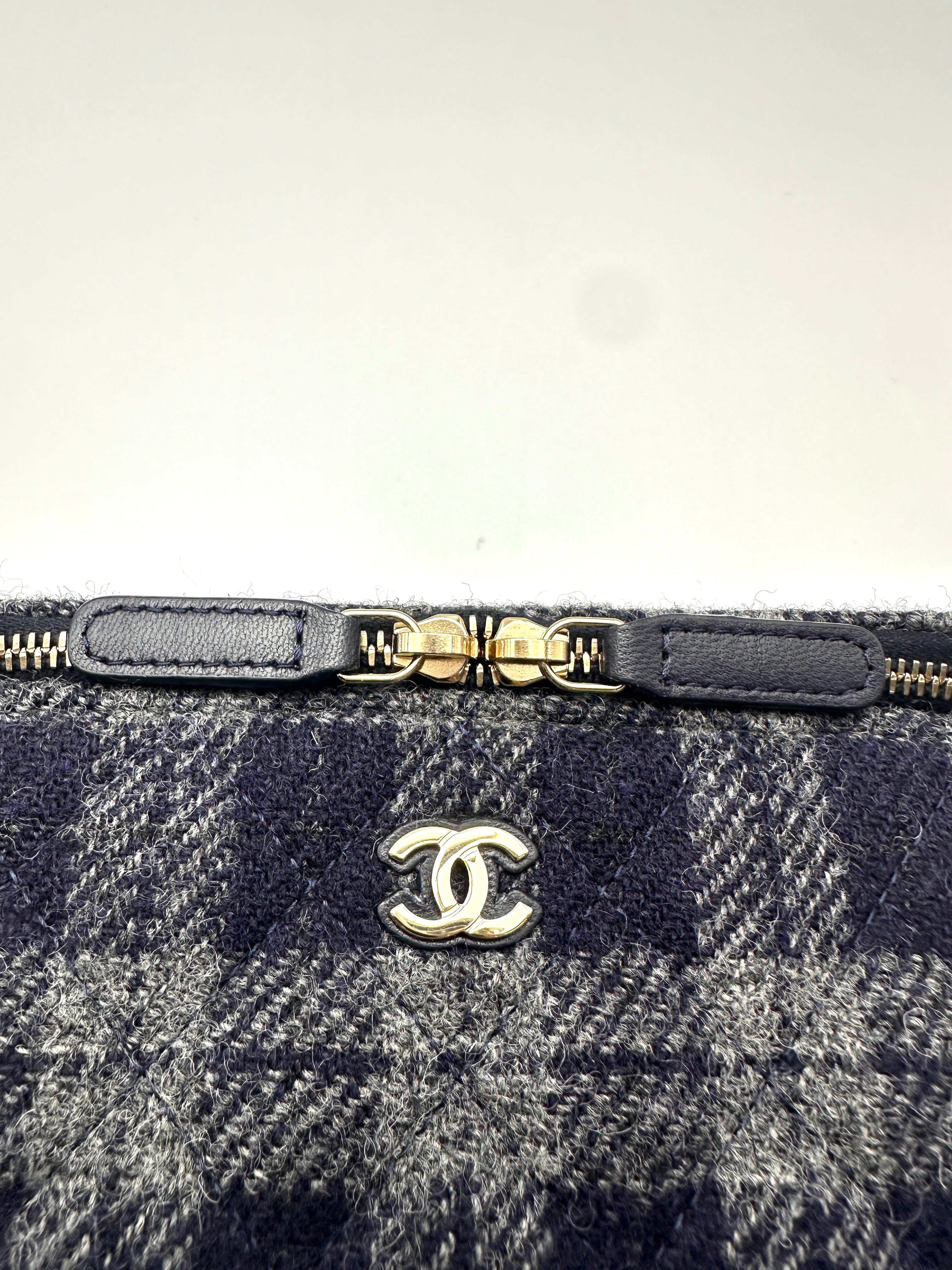 Chanel 22K Navy Tweed Leather Vanity Case(T7***U5) IRIS258