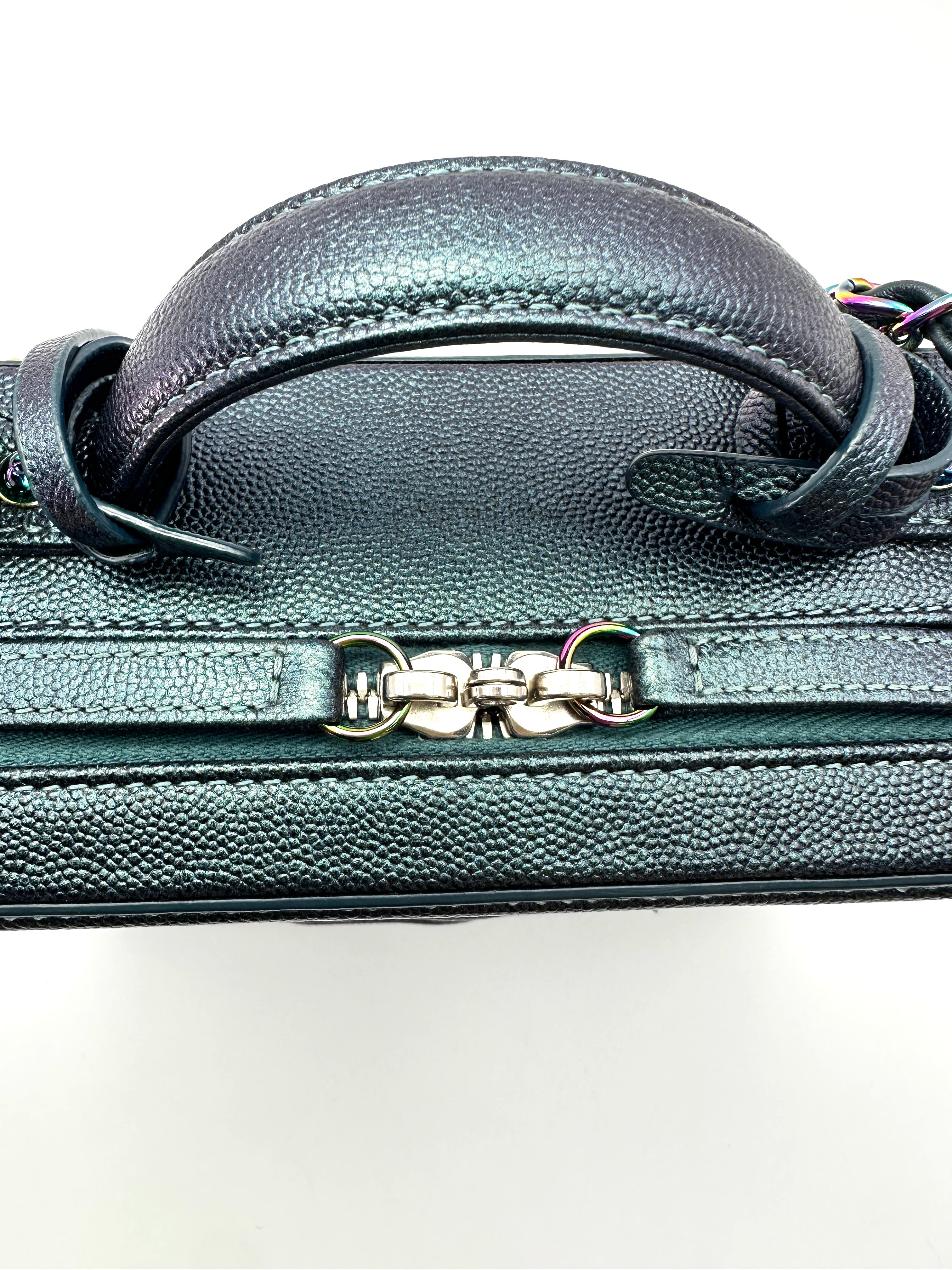 Chanel CC Filigree Black Quilted Leather Top Handle Vanity Case With Iridescent Hardware(26***33) CC2389