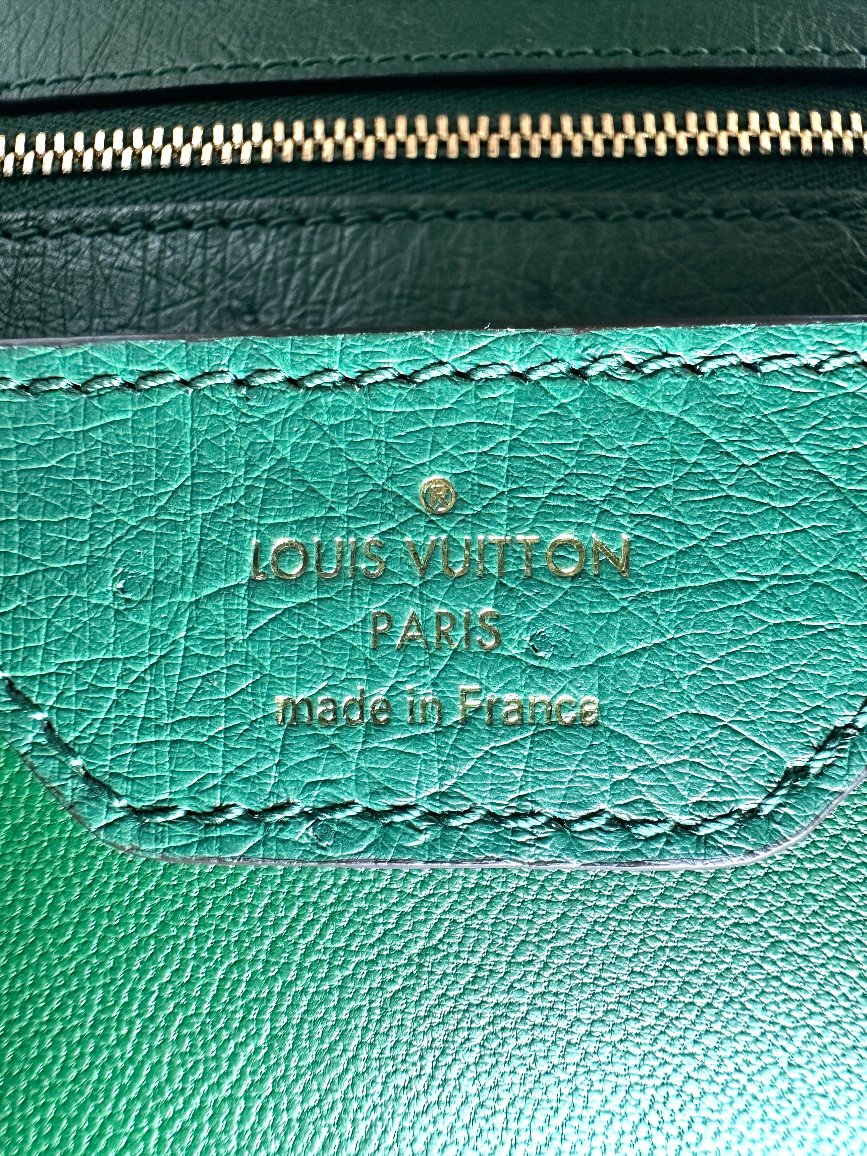 Louis Vuitton Capucines BB Green Ostrich Leather Handle Bag LV3183