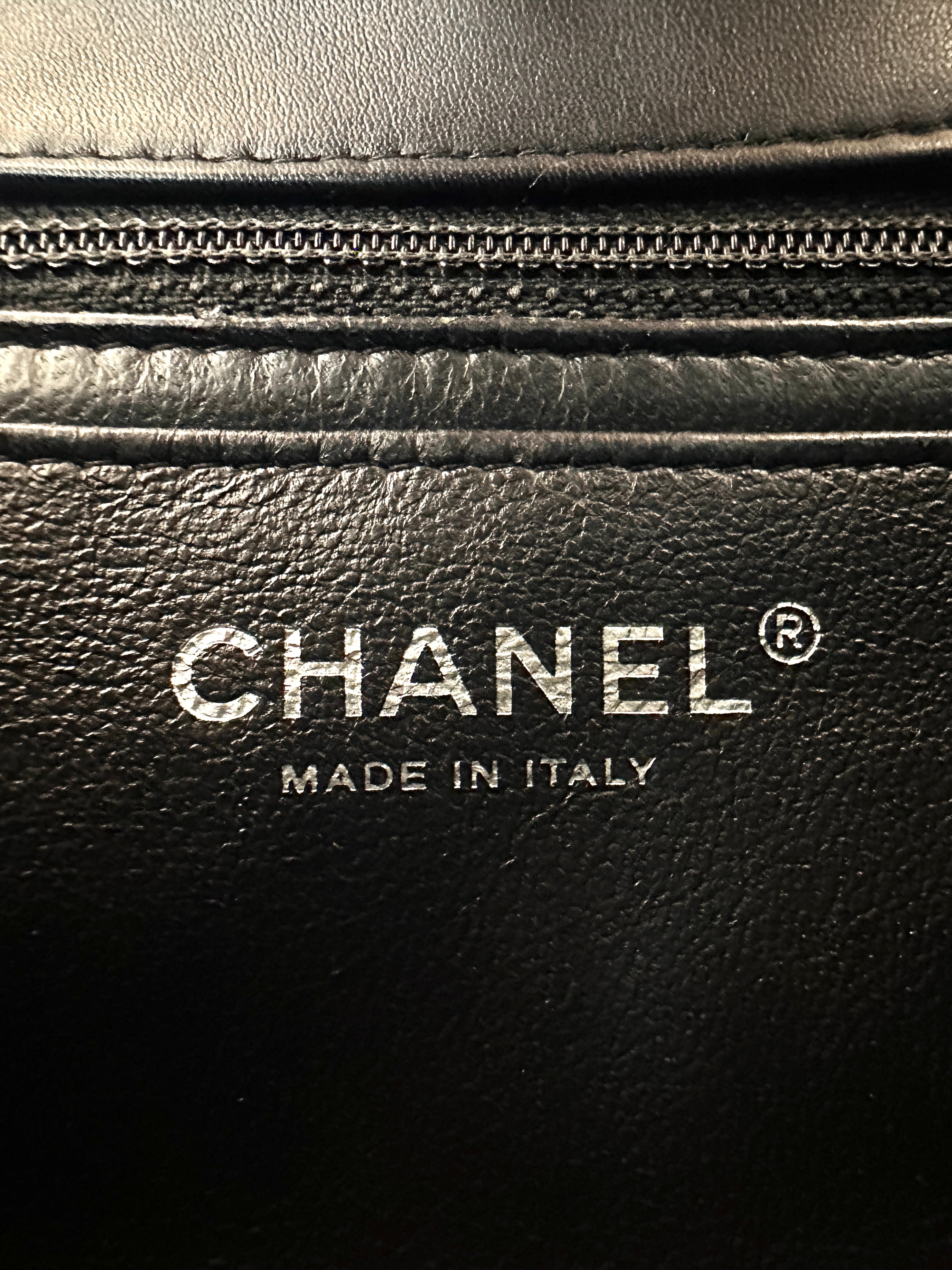 Chanel Classic Flap Black Quilted Patent Leather Mini Shoulder Bag(19***87) CC2400