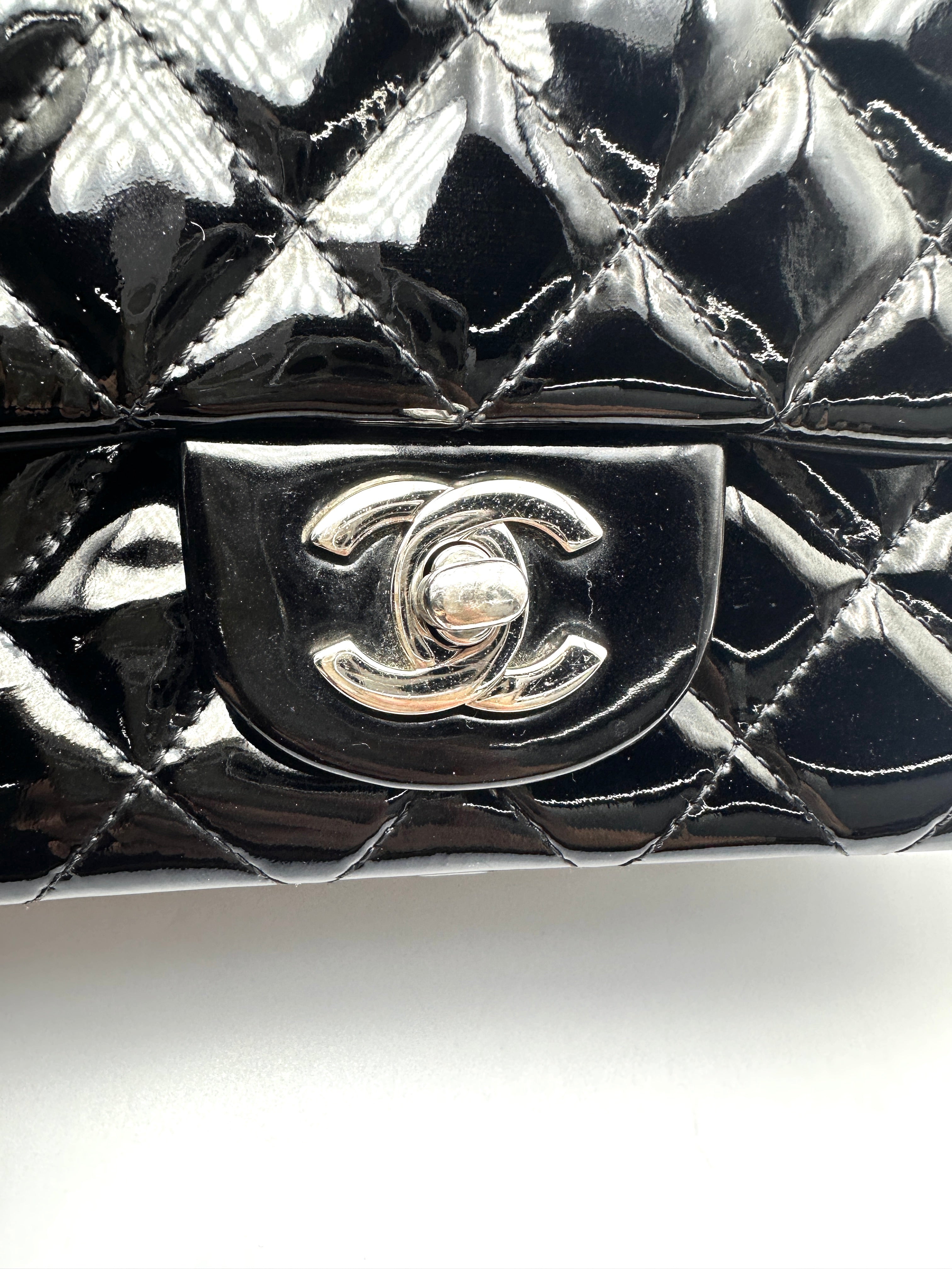 Chanel Classic Flap Black Quilted Patent Leather Mini Shoulder Bag(20***69) CC2402