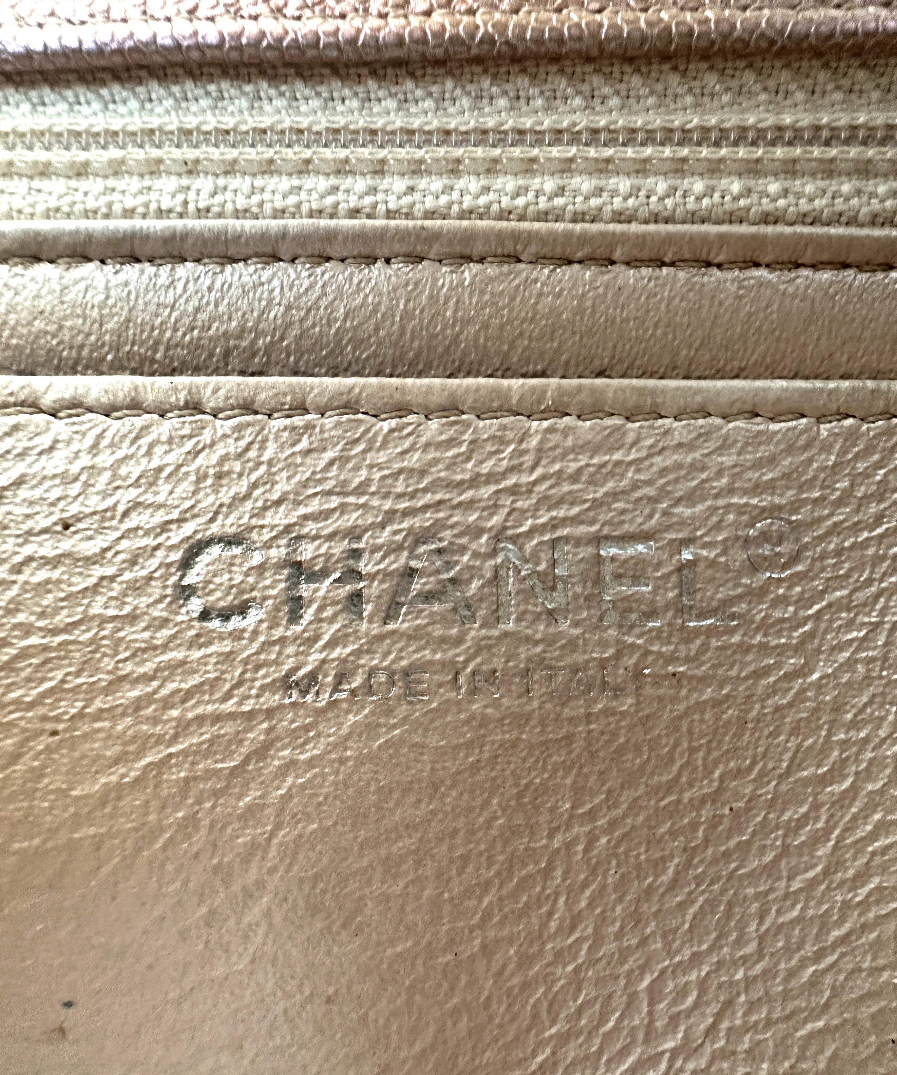 Chanel Classic Flap Iridescent Gold Chevron Quilted Leather Mini Shoulder Bag(24***05) CC2398