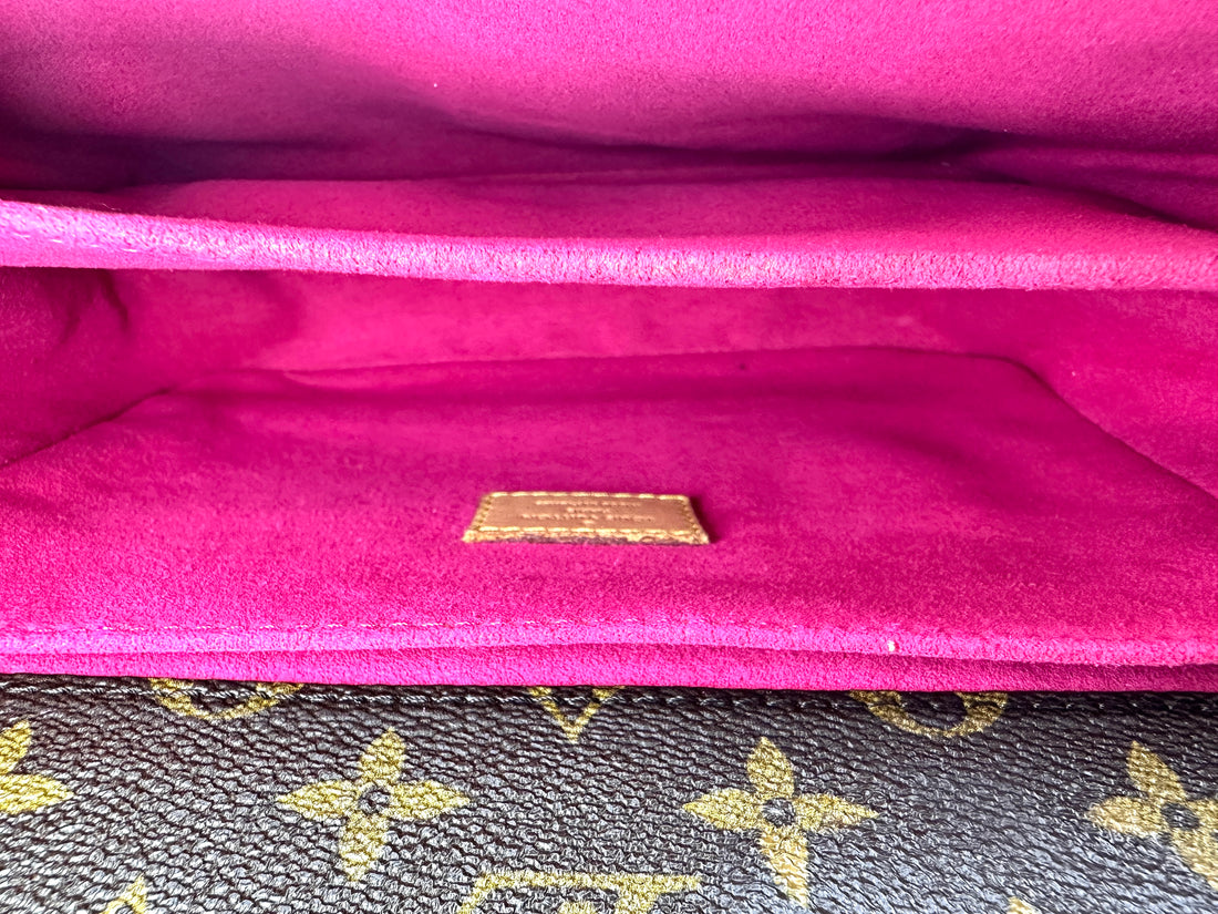 Louis Vuitton Love Lock Monogram Canvas Pochette Metis LV3180