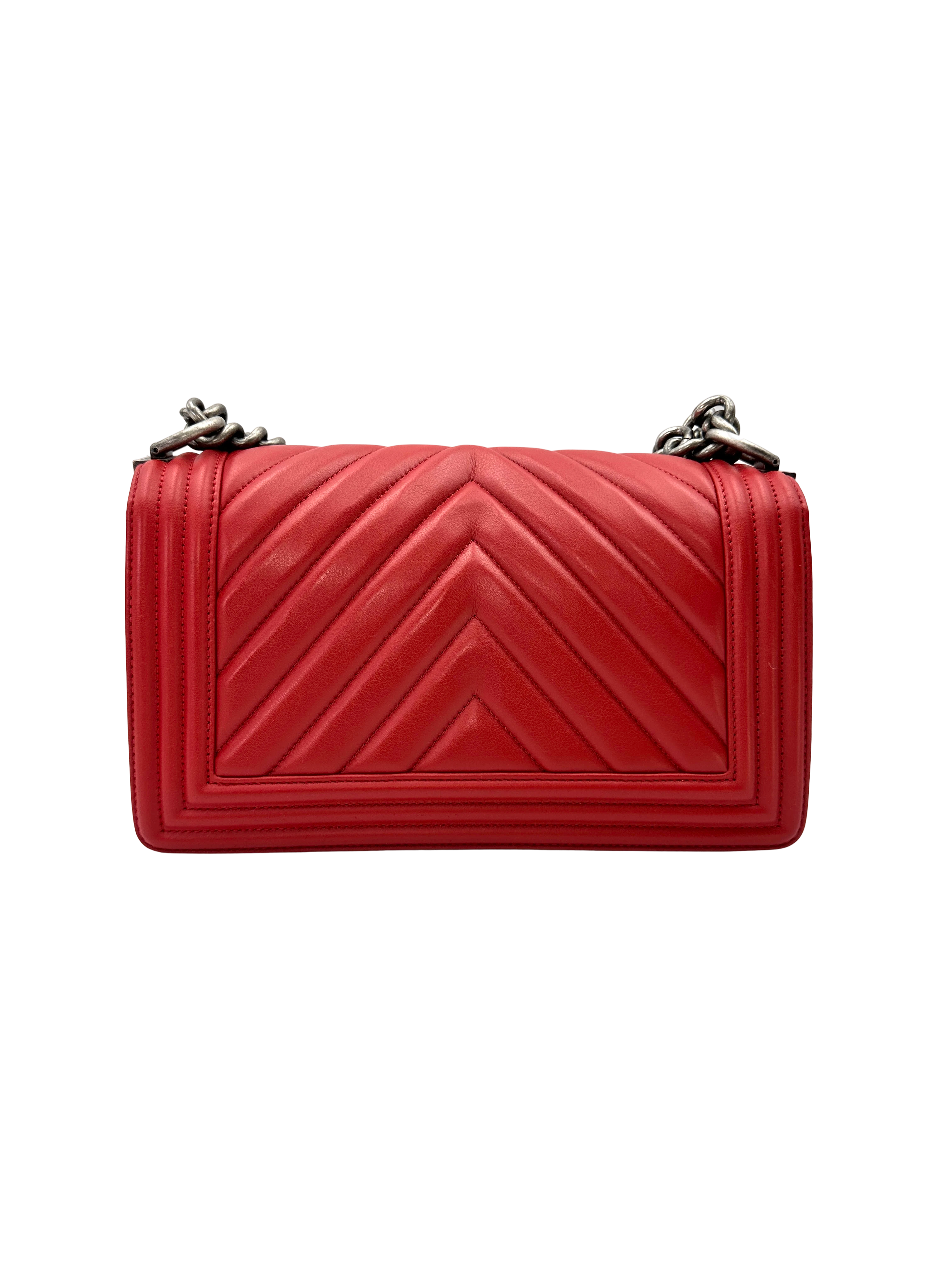 Chanel LeBoy Red Chevron Quilted Leather Medium Size Flap Bag With Silver Buckle(25***28) CC2399
