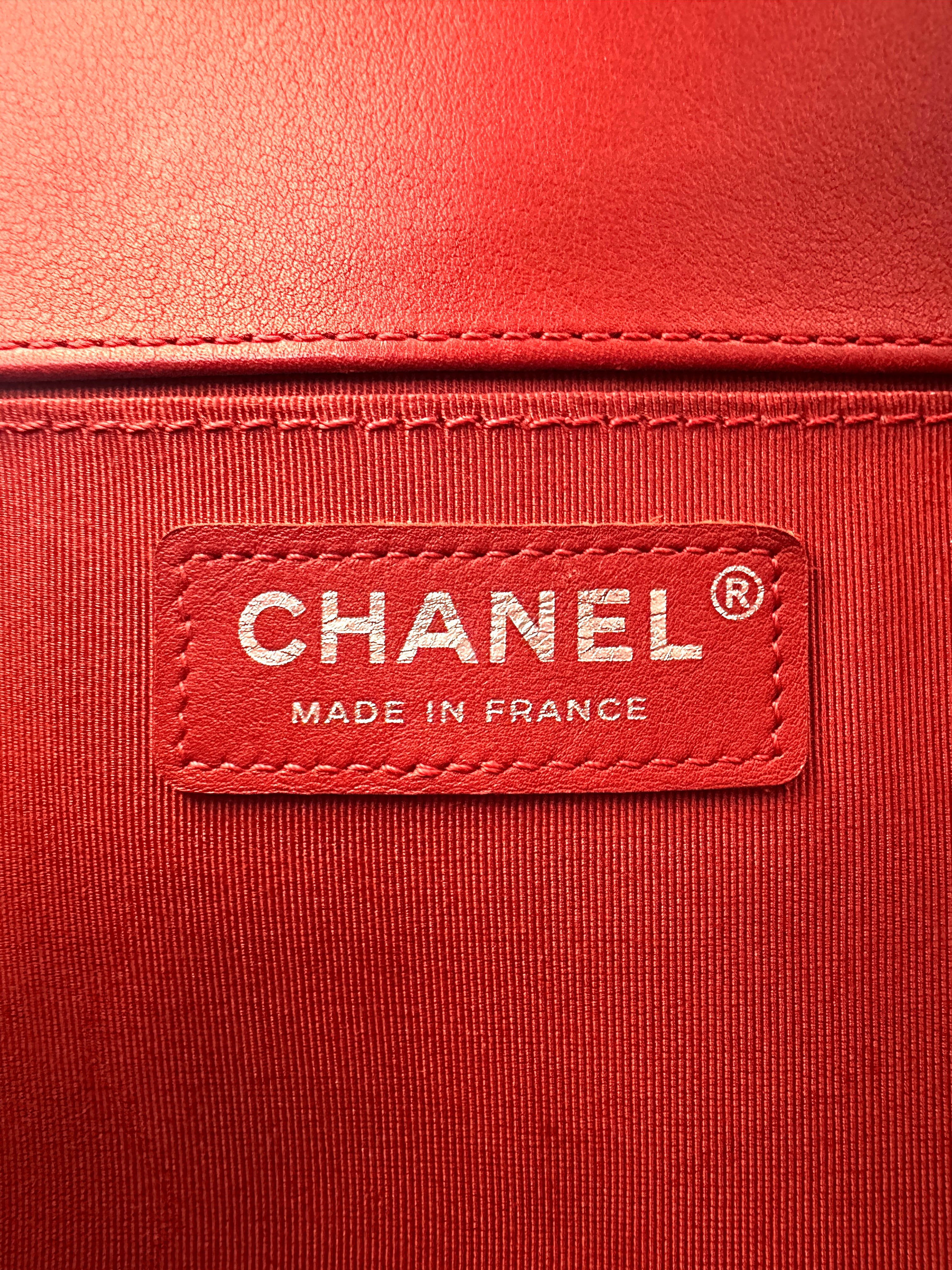 Chanel LeBoy Red Chevron Quilted Leather Medium Size Flap Bag With Silver Buckle(25***28) CC2399
