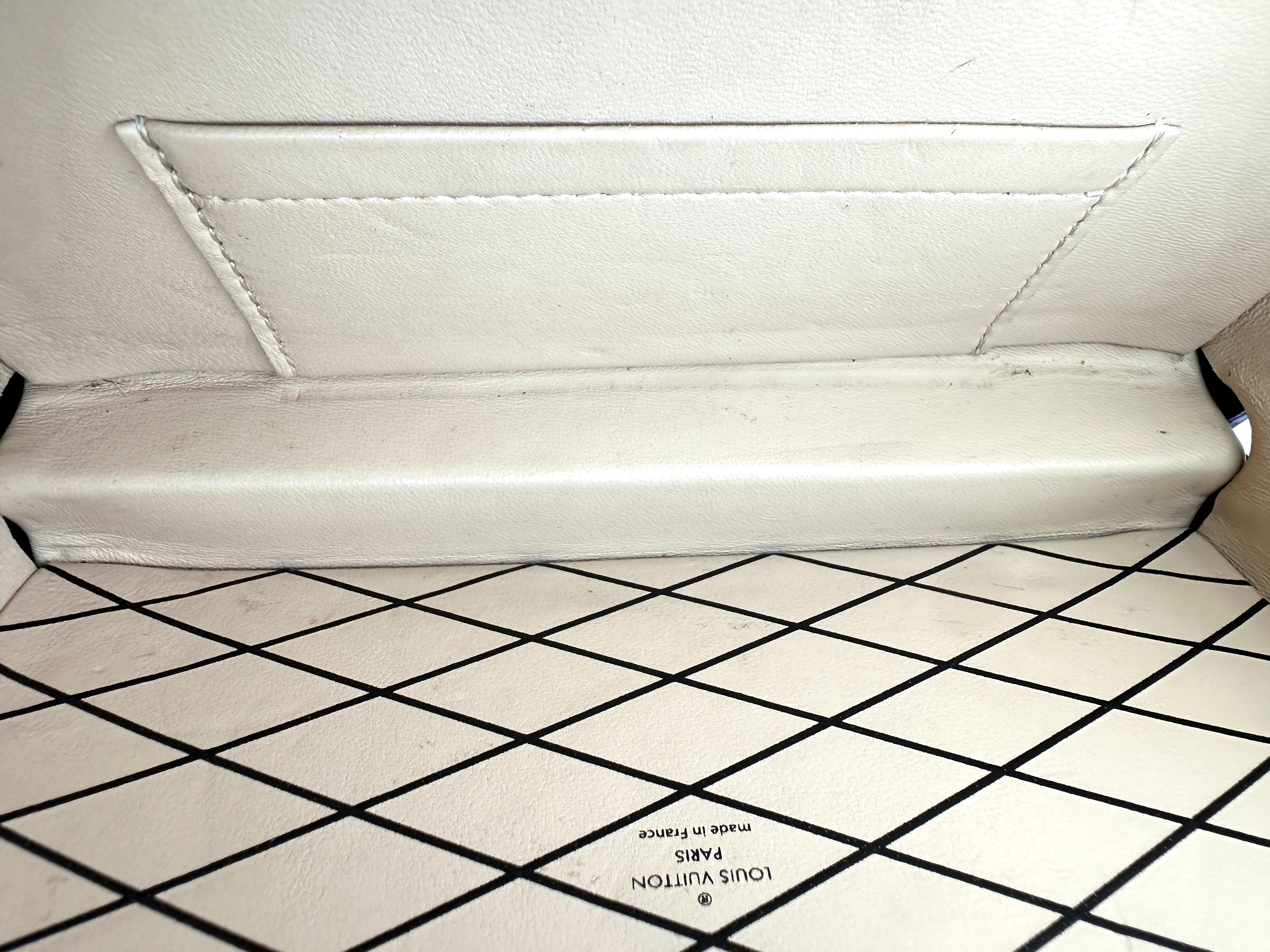 Louis Vuitton Petite Malle Black Epi Leather Shoulder Bag LV3181