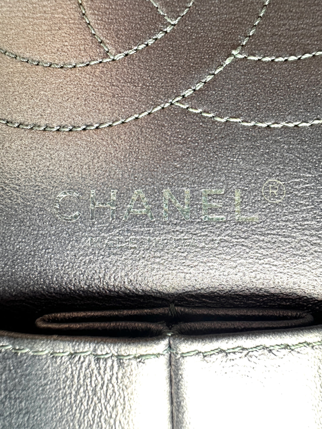 Chanel 2.55 Reissue Iridescent Purple Chevron Quilted Leather Flap Bag(24***86) CC2414