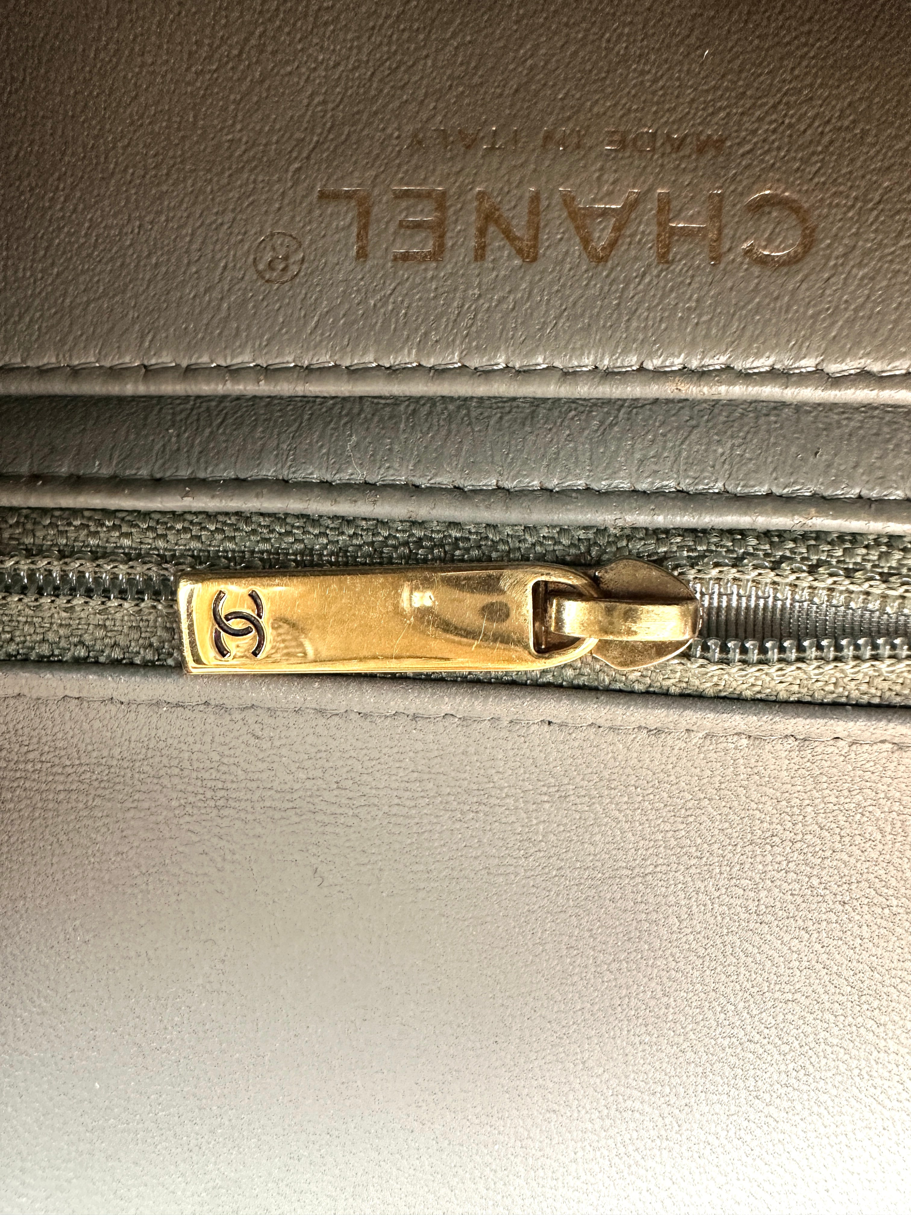 Chanel Classic Flap Grey Chevron Quilted Leather Mini Shoulder Bag(21***91) CC2404