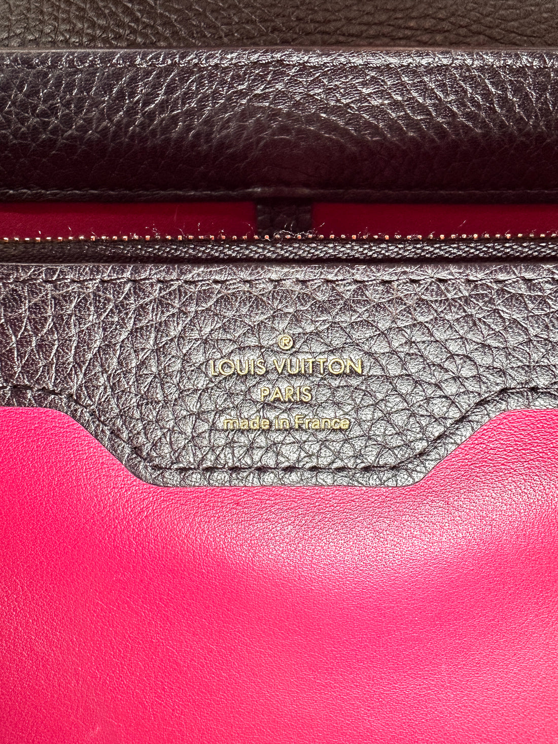 Louis Vuitton Capucines MM Black Taurillon Leather Handle Bag LV3189