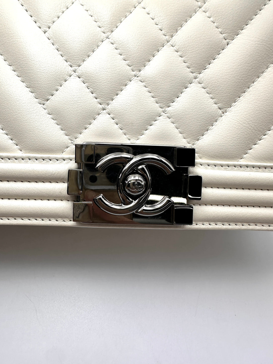 Chanel LeBoy White Quilted Leather Medium Size Flap Bag With Silver Buckle(19***93) CC2412