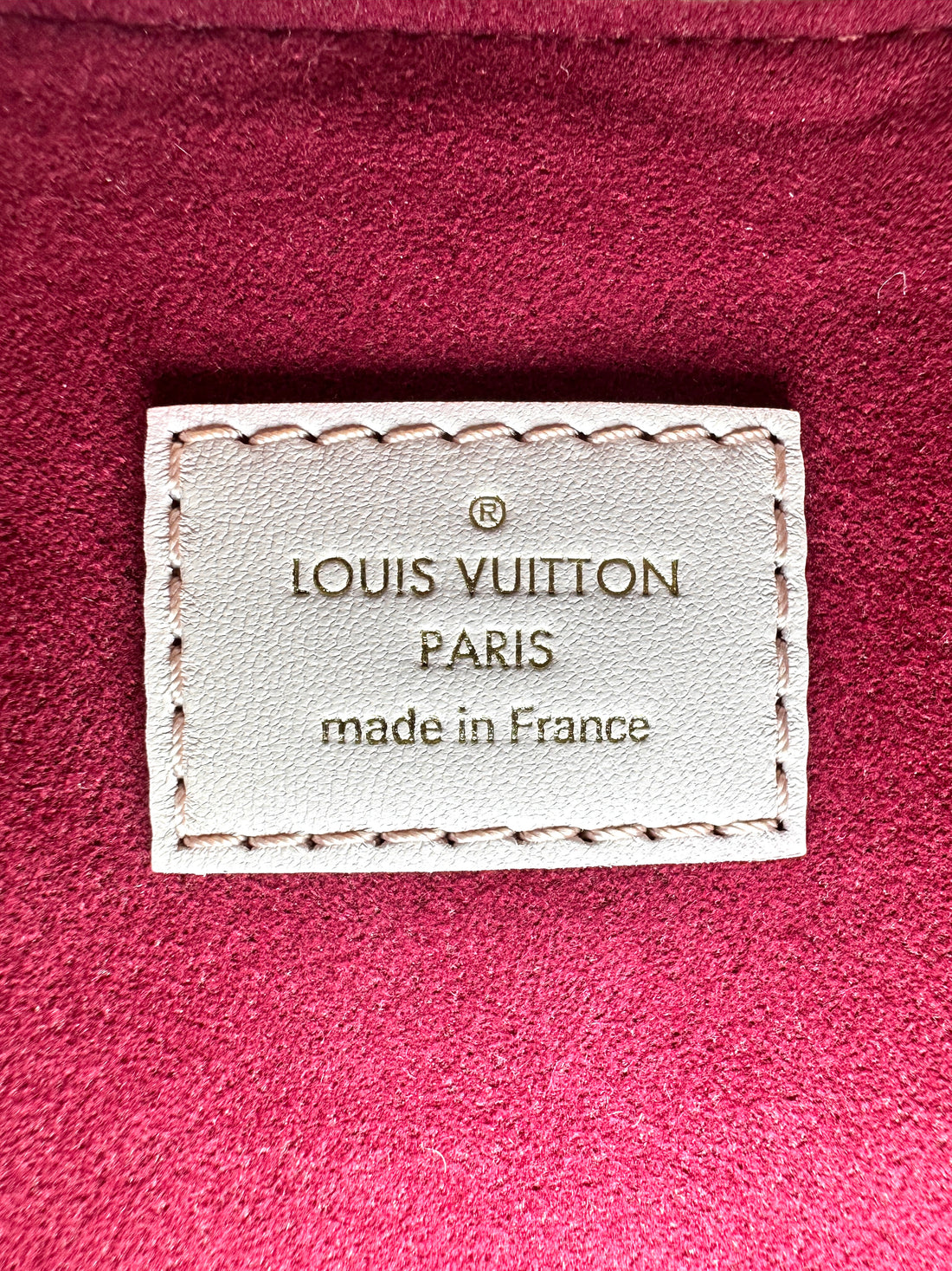 Louis Vuitton Coussin PM Pink Monogram Embossed Puffy Leather Shoulder Bag LV3191