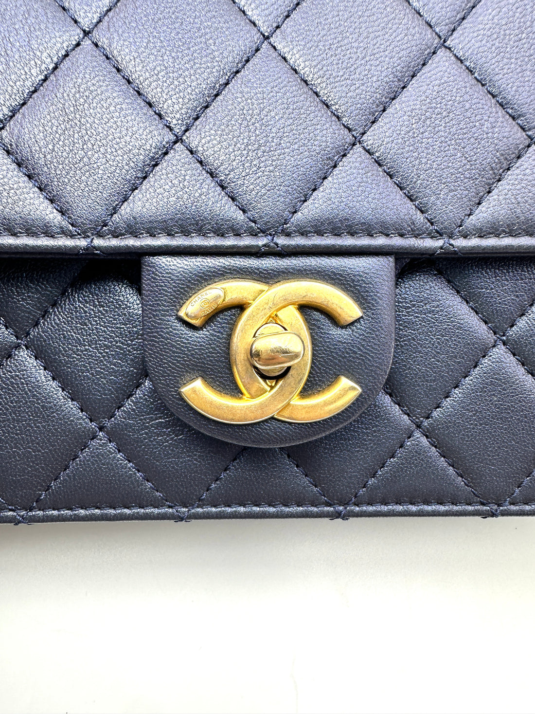 Chanel Classic Flap Navy Quilted Leather Pearl Top Handle Bag(29***37) CC2409