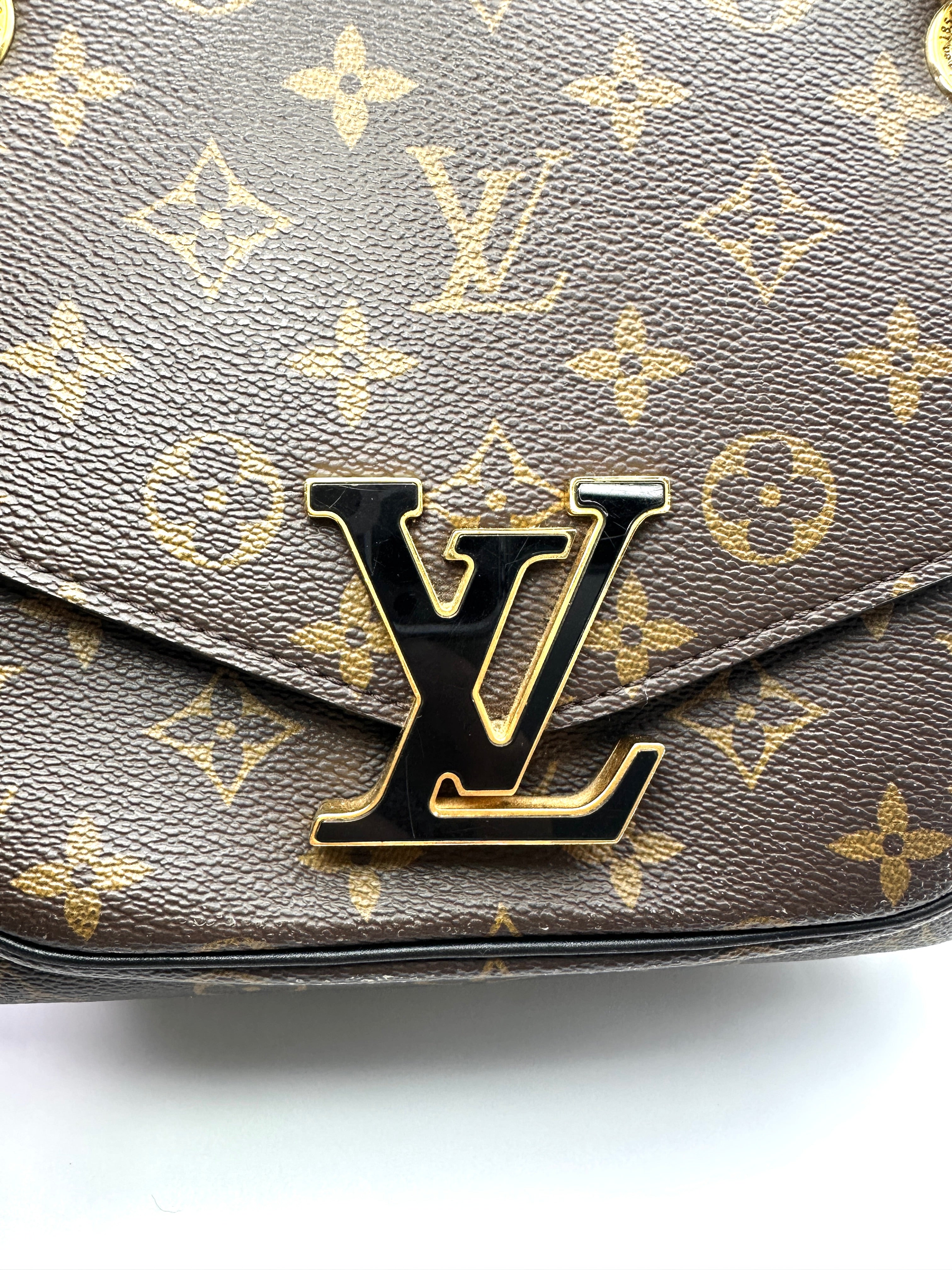 Louis Vuitton Passy Monogram Canvas Chain Shoulder Bag LV3196