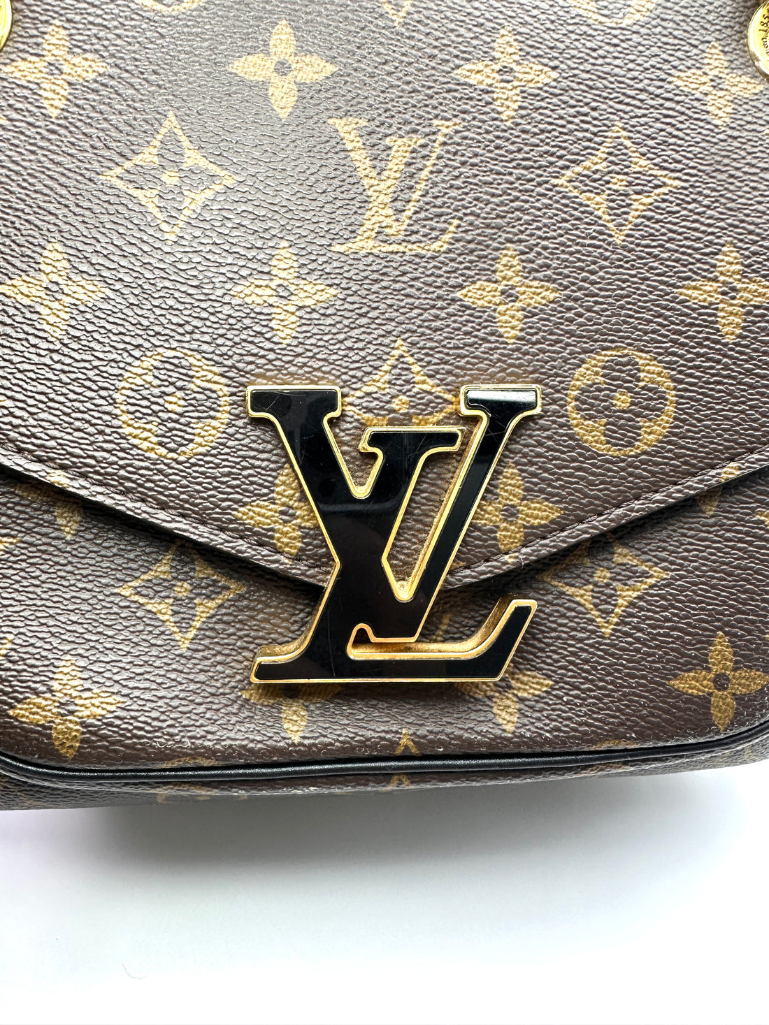 Louis Vuitton Passy Monogram Canvas Chain Shoulder Bag LV3196