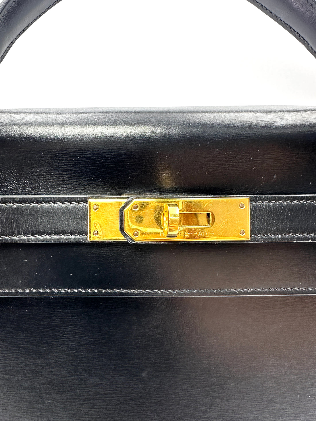 Hermes Kelly32 Black Leather Top Handle Bag With Gold Hardware HR140