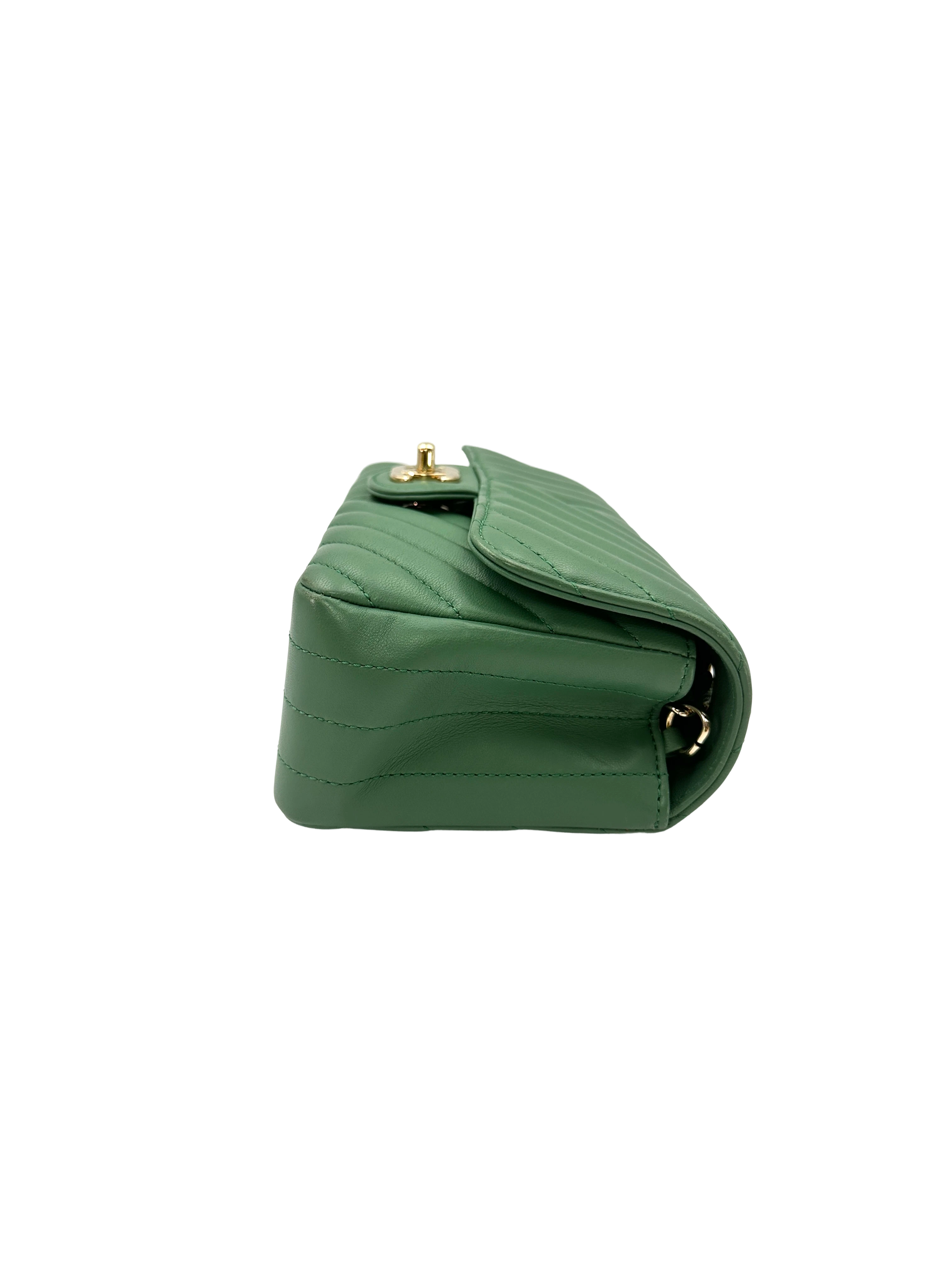 Chanel Classic Flap Green Chevron Quilted Lambskin Mini Shoulder Bag(23***32) CC2426