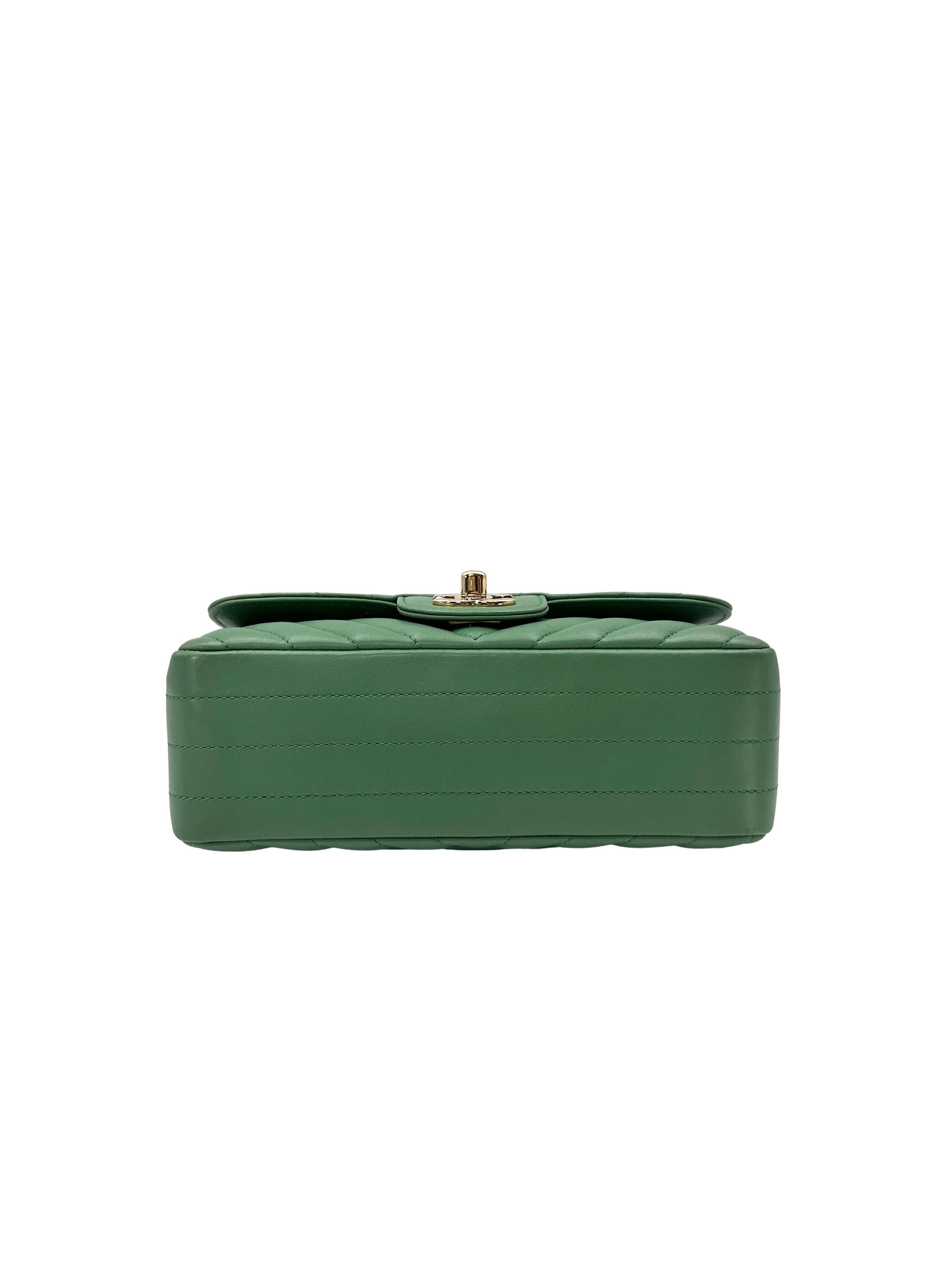 Chanel Classic Flap Green Chevron Quilted Lambskin Mini Shoulder Bag(23***32) CC2426