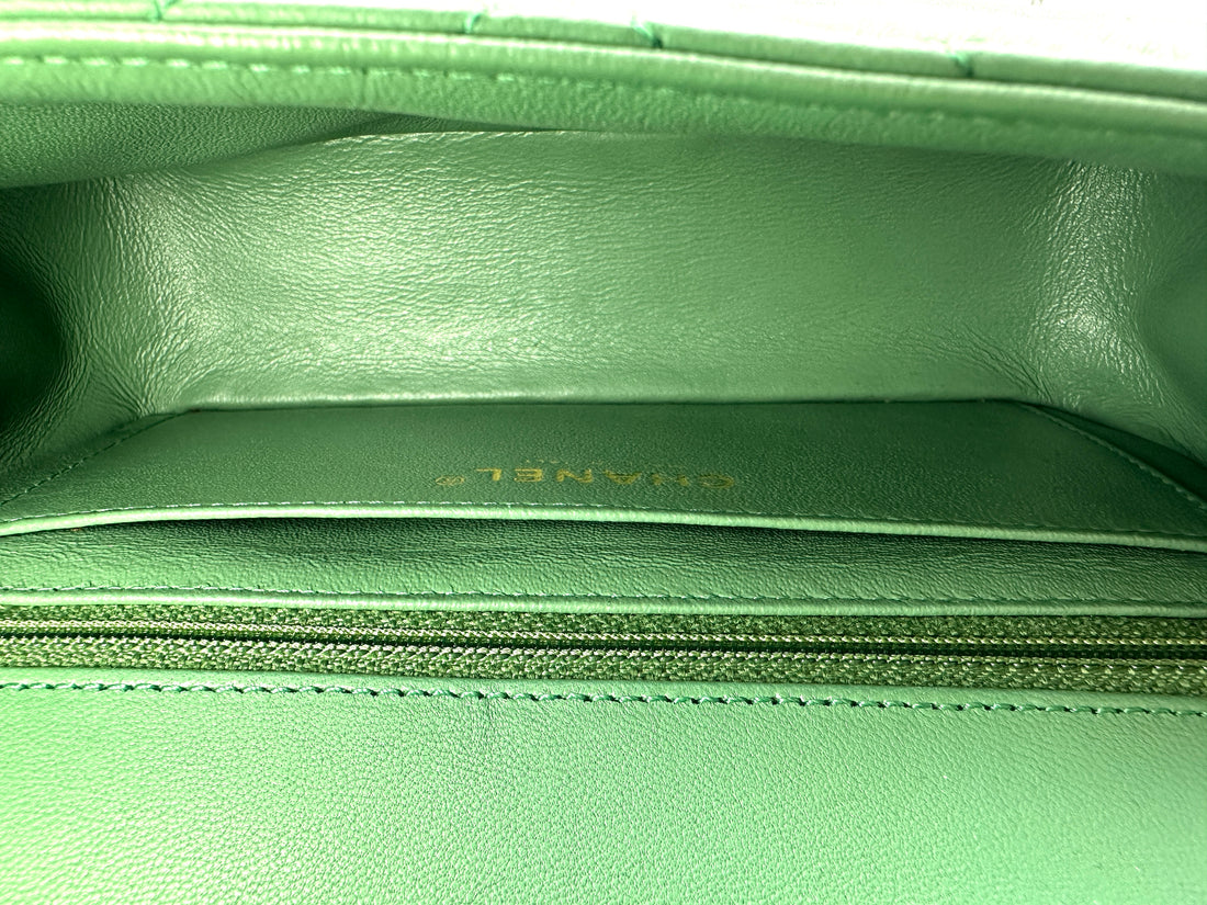 Chanel Classic Flap Green Chevron Quilted Lambskin Mini Shoulder Bag(23***32) CC2426