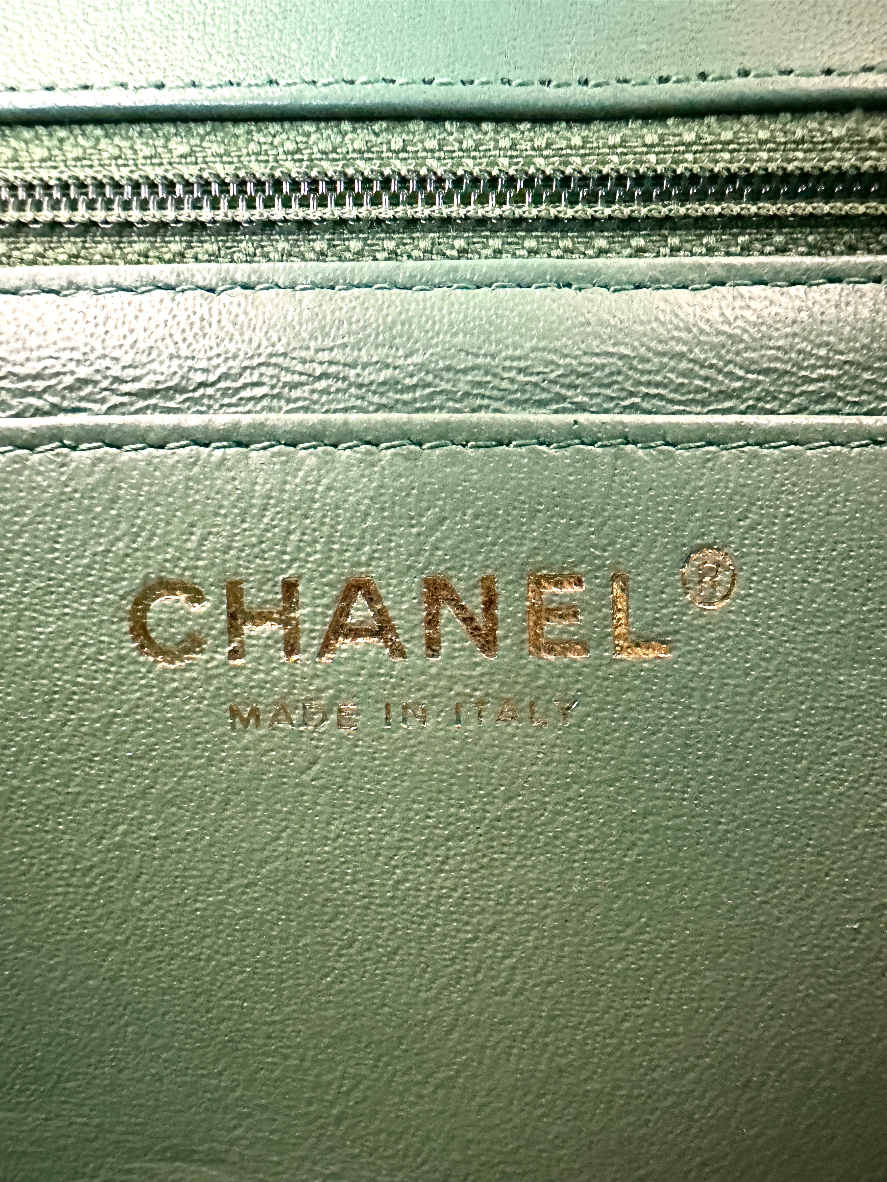 Chanel Classic Flap Green Chevron Quilted Lambskin Mini Shoulder Bag(23***32) CC2426