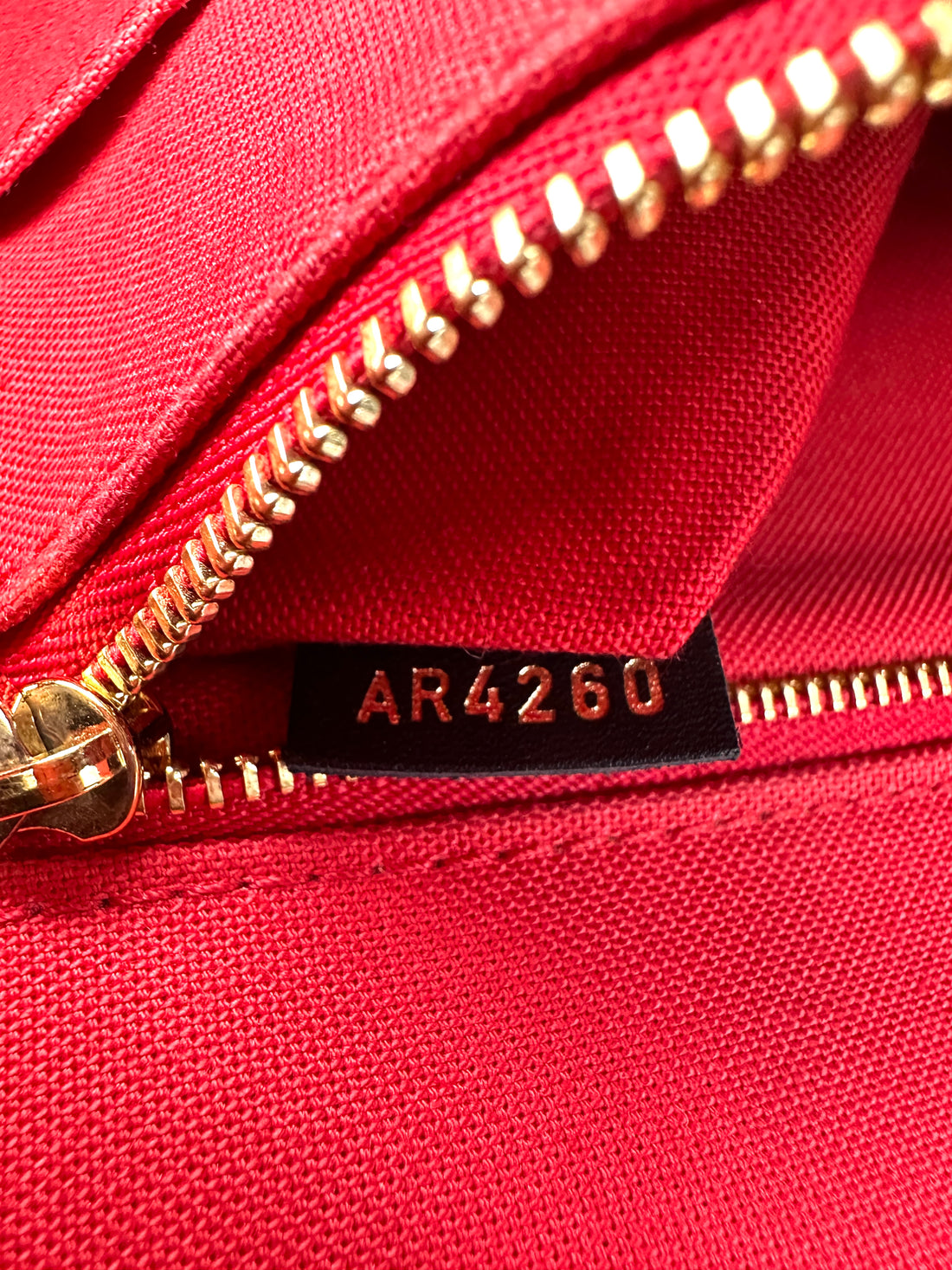 Louis Vuitton Onthego GM Monogram Canvas Handle Bag LV3212
