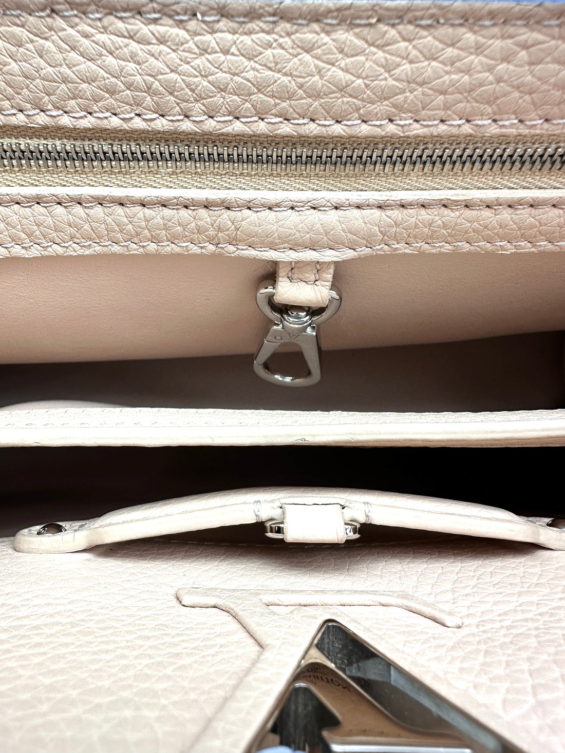 Louis Vuitton Capucines MM Blue Taurillon Leather Pink Handle Bag LV3213