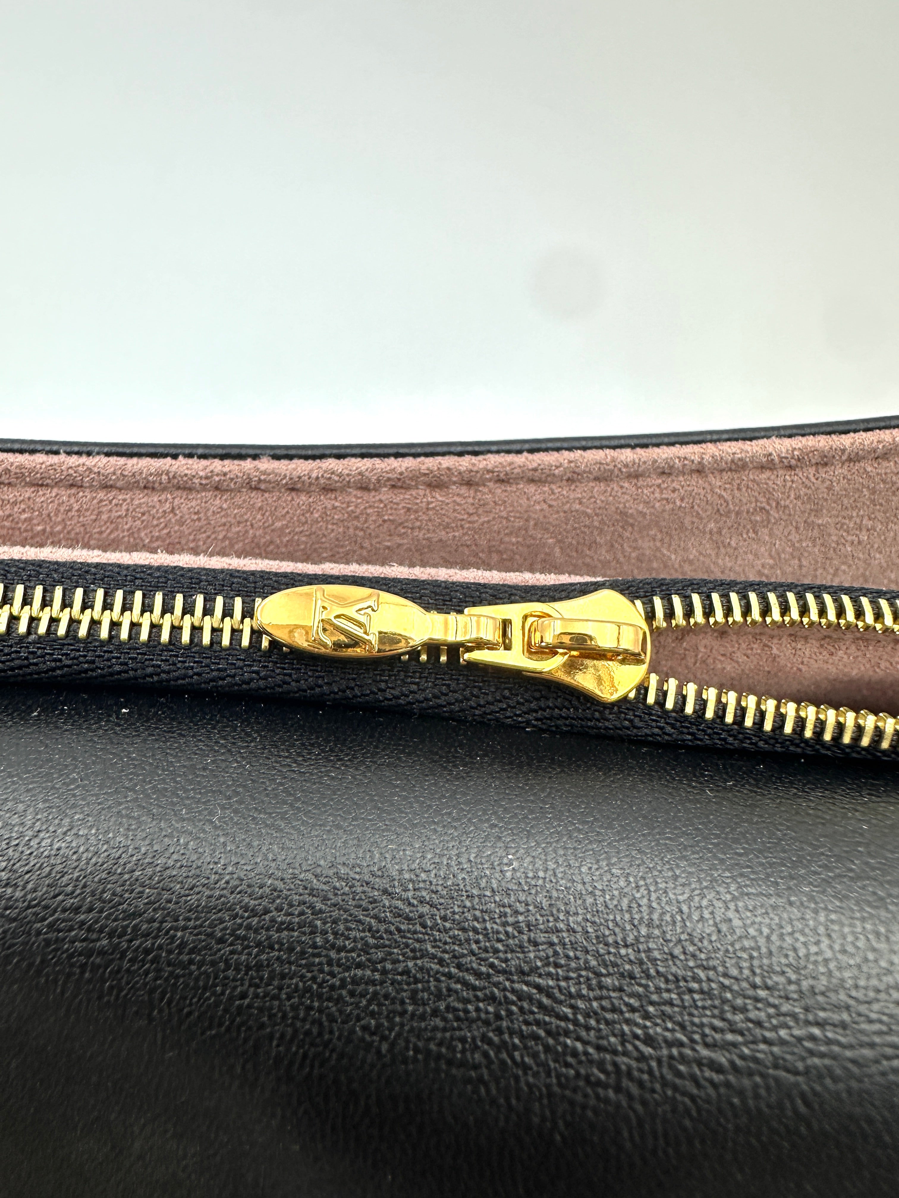 Louis Vuitton Coussin Black Monogram Embossed Puffy Leather Shoulder Bag LV3205