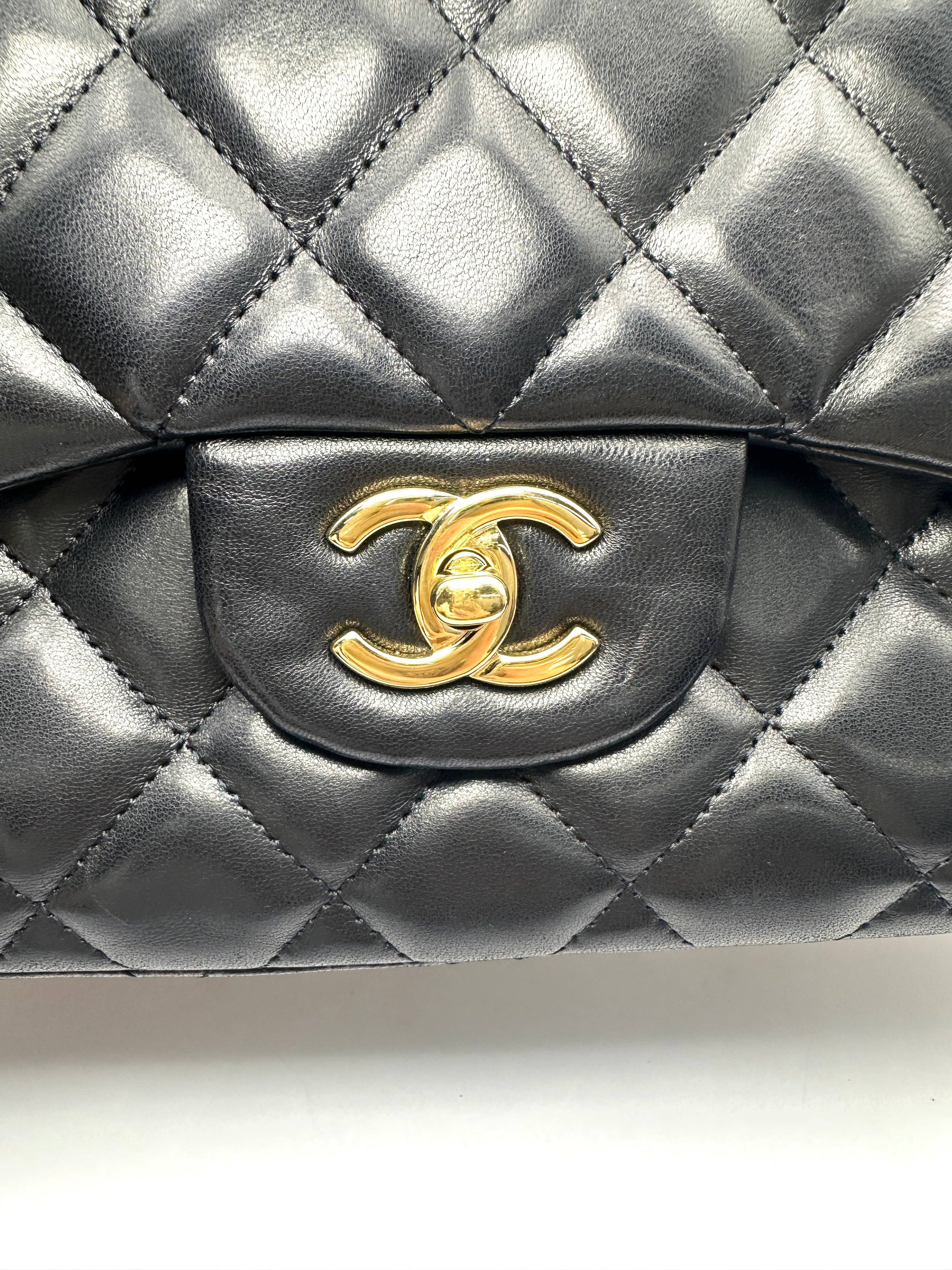 Chanel Classic Flap Black Quilted Lambskin Jumbo Shoulder Bag With Gold Hardware(14***78) CC2424