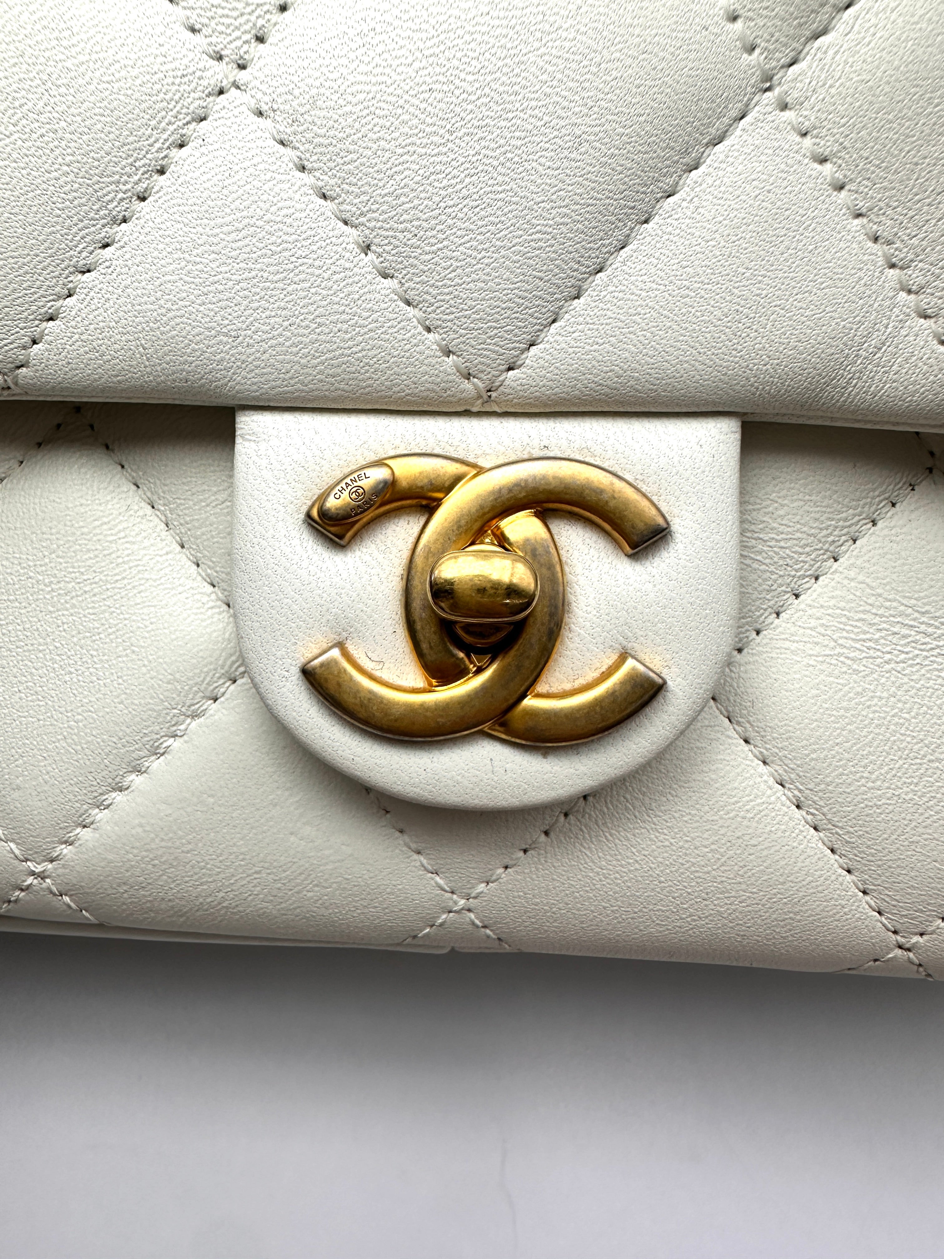Chanel Classic Flap White Quilted Leather Mini Shoulder Bag(29***32) CC2432