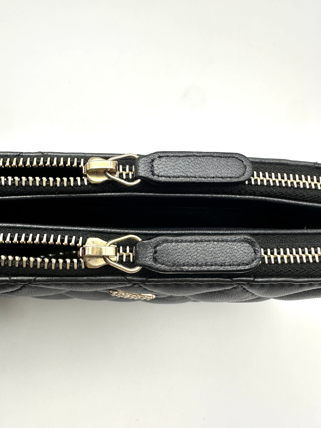 Chanel Black Quilted Leather Chain Bag(26***91) CC2425