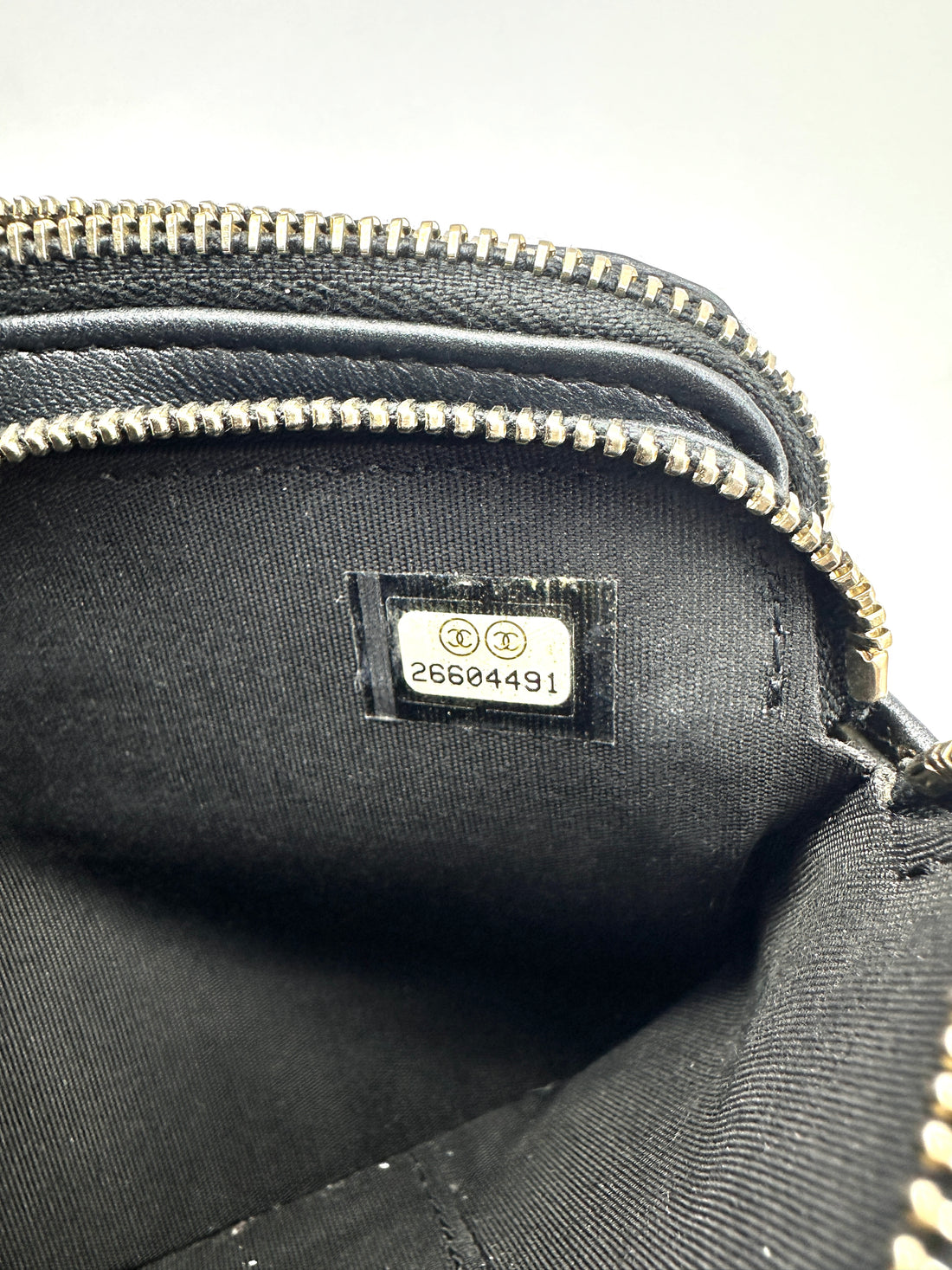 Chanel Black Quilted Leather Chain Bag(26***91) CC2425