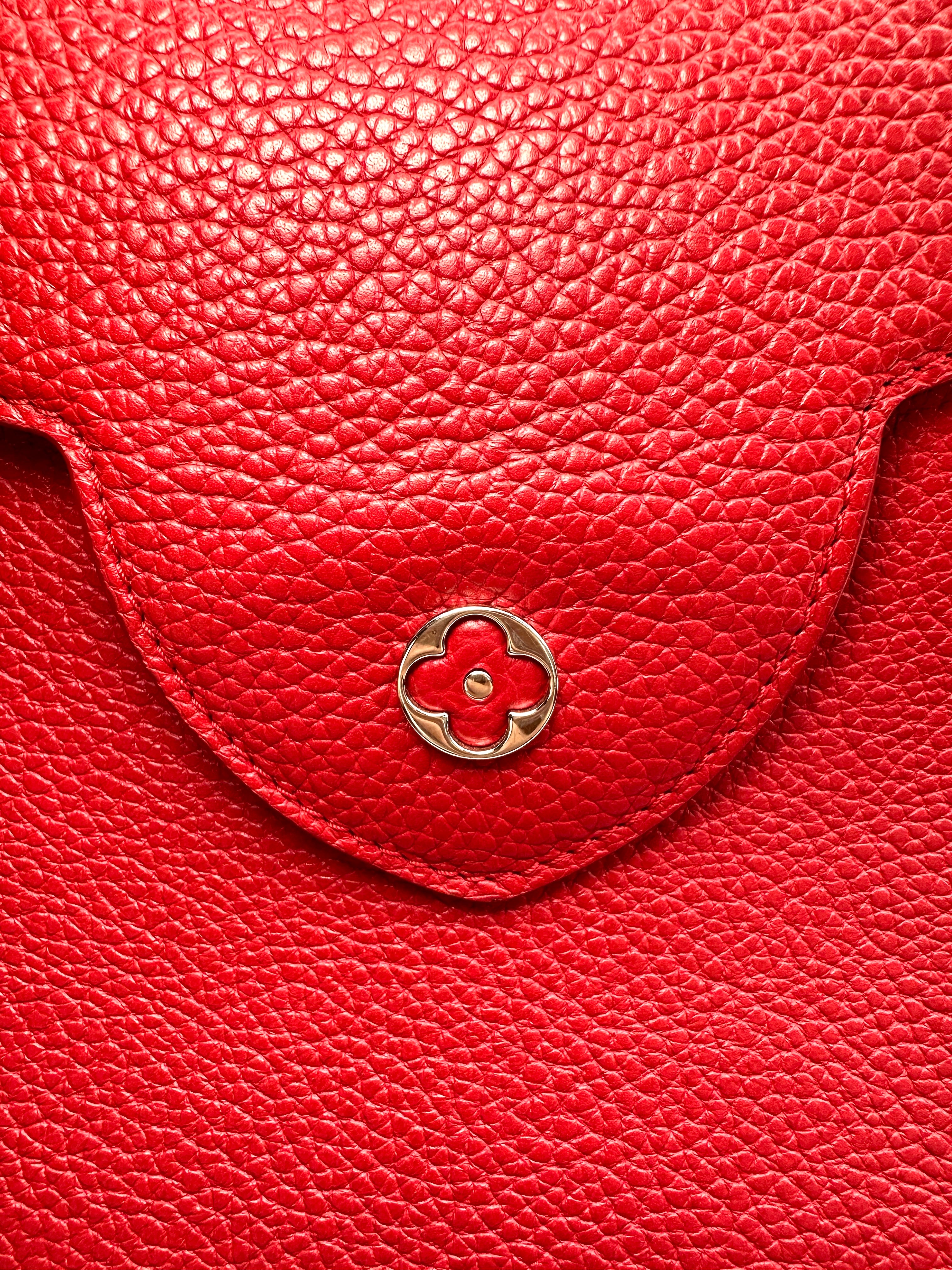 Louis Vuitton Capucines MM Red Taurillon Leather Handle Bag LV3202