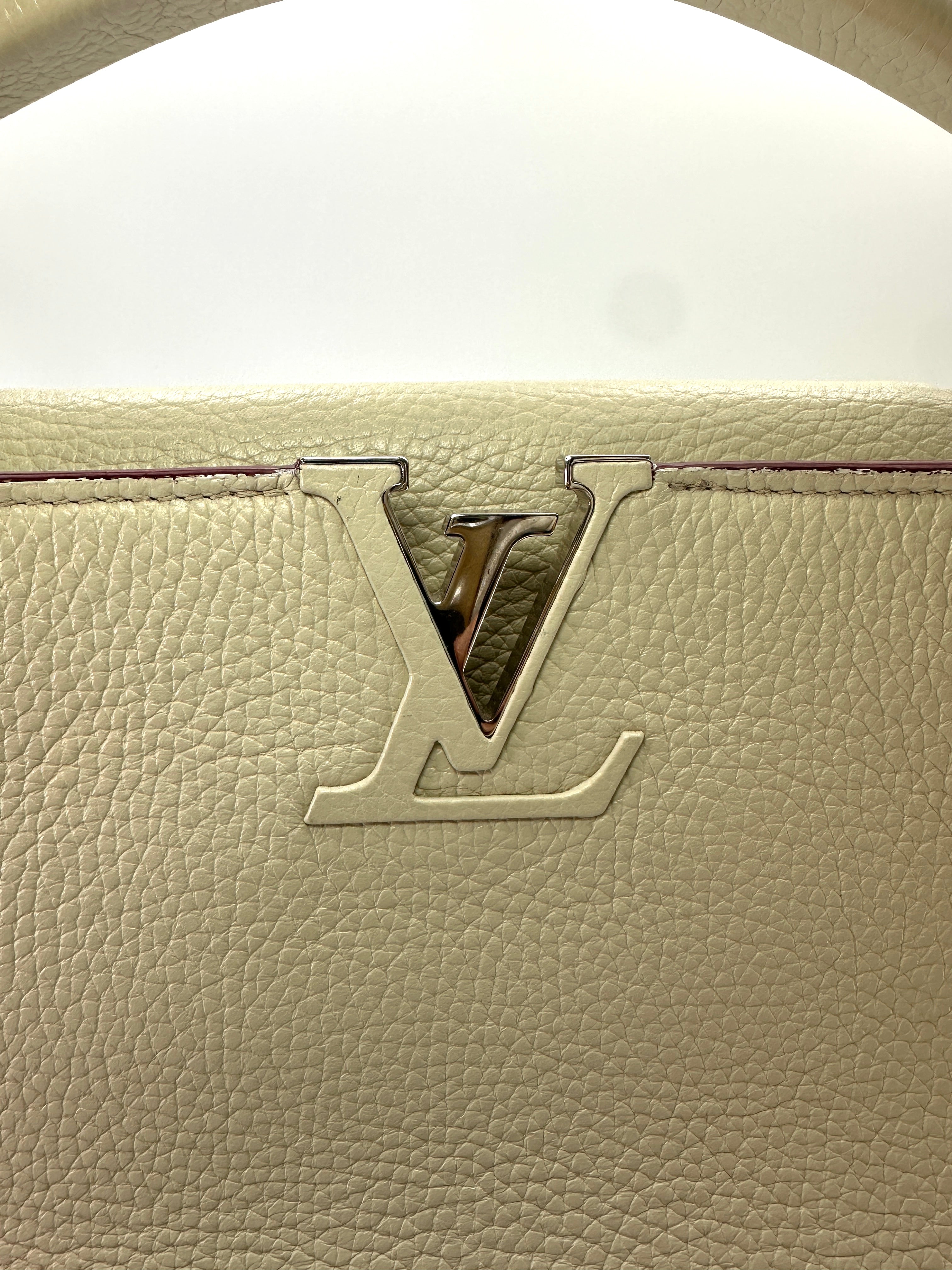 Louis Vuitton Capucines GM White Taurillon Leather Handle Bag LV3204