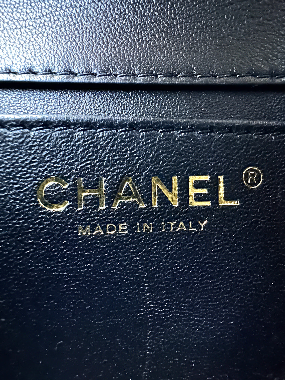 Chanel 24S Black Quilted Leather Handle Bag With Gold Hardware(N9***98) IRIS262