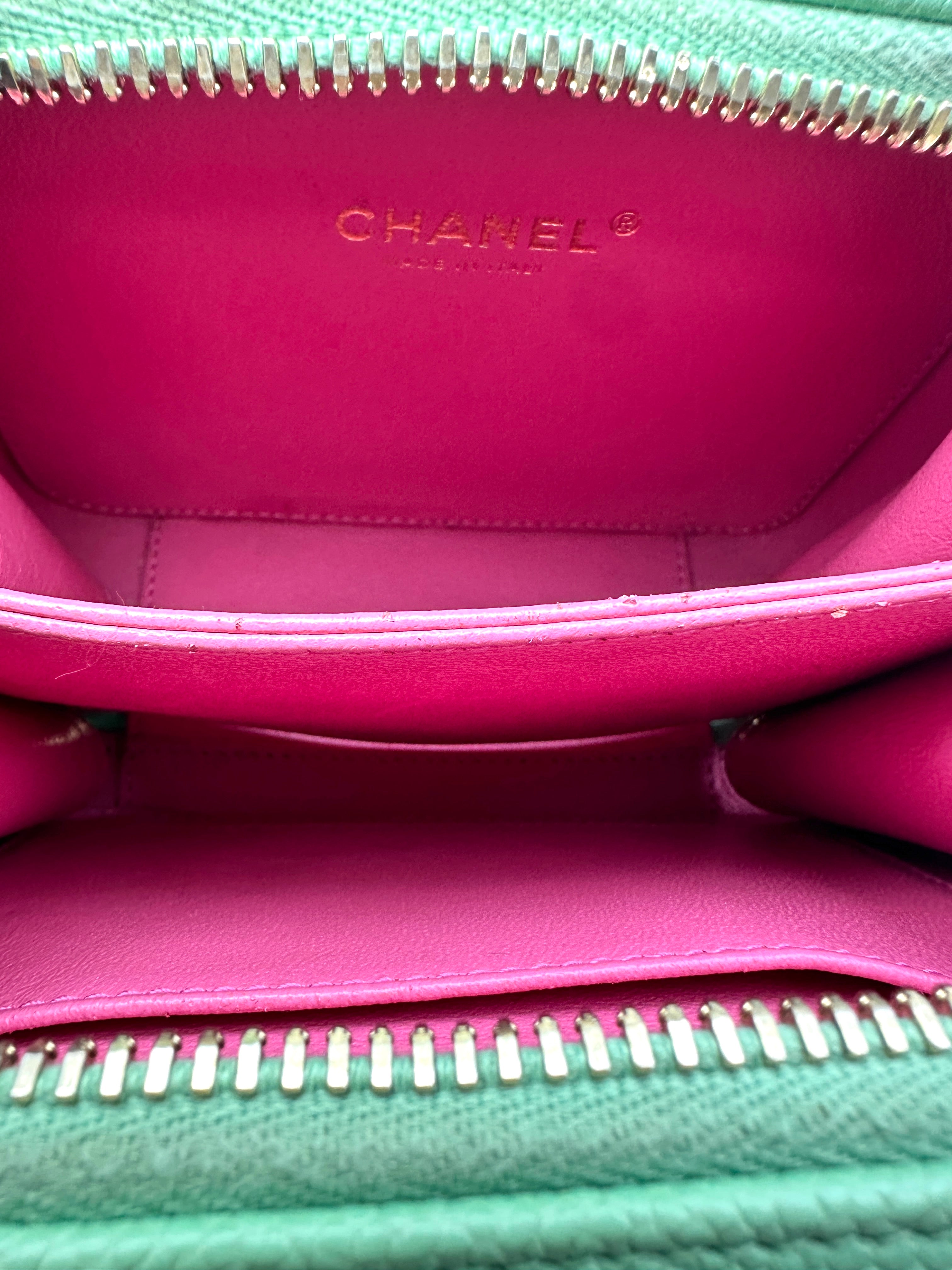 Chanel CC Filigree Pink/Mint Green Quilted Leather Top Handle Vanity Case(27***30) CC2438