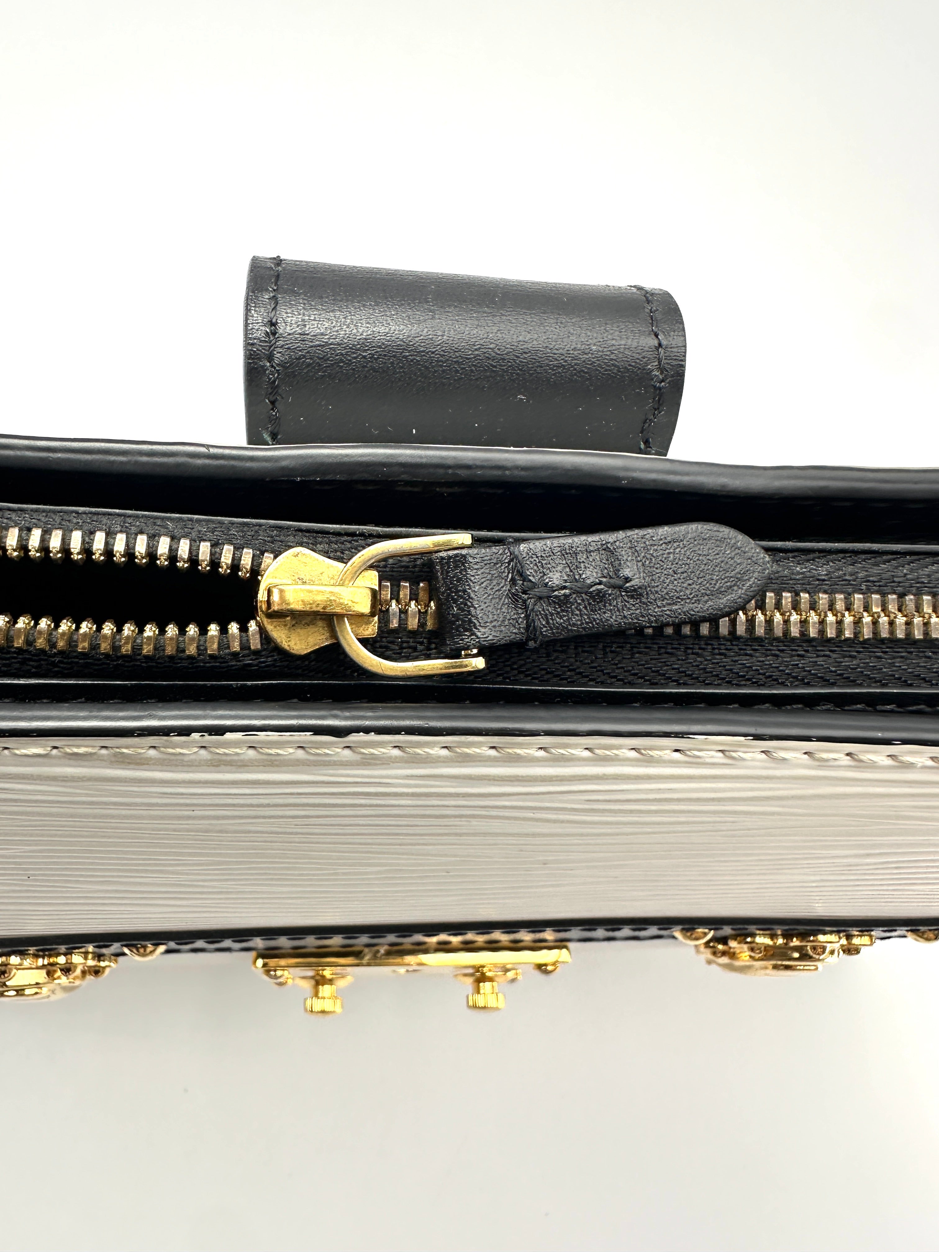 Louis Vuitton Trunk Clutch White/Black Epi Leather Bag LV3217