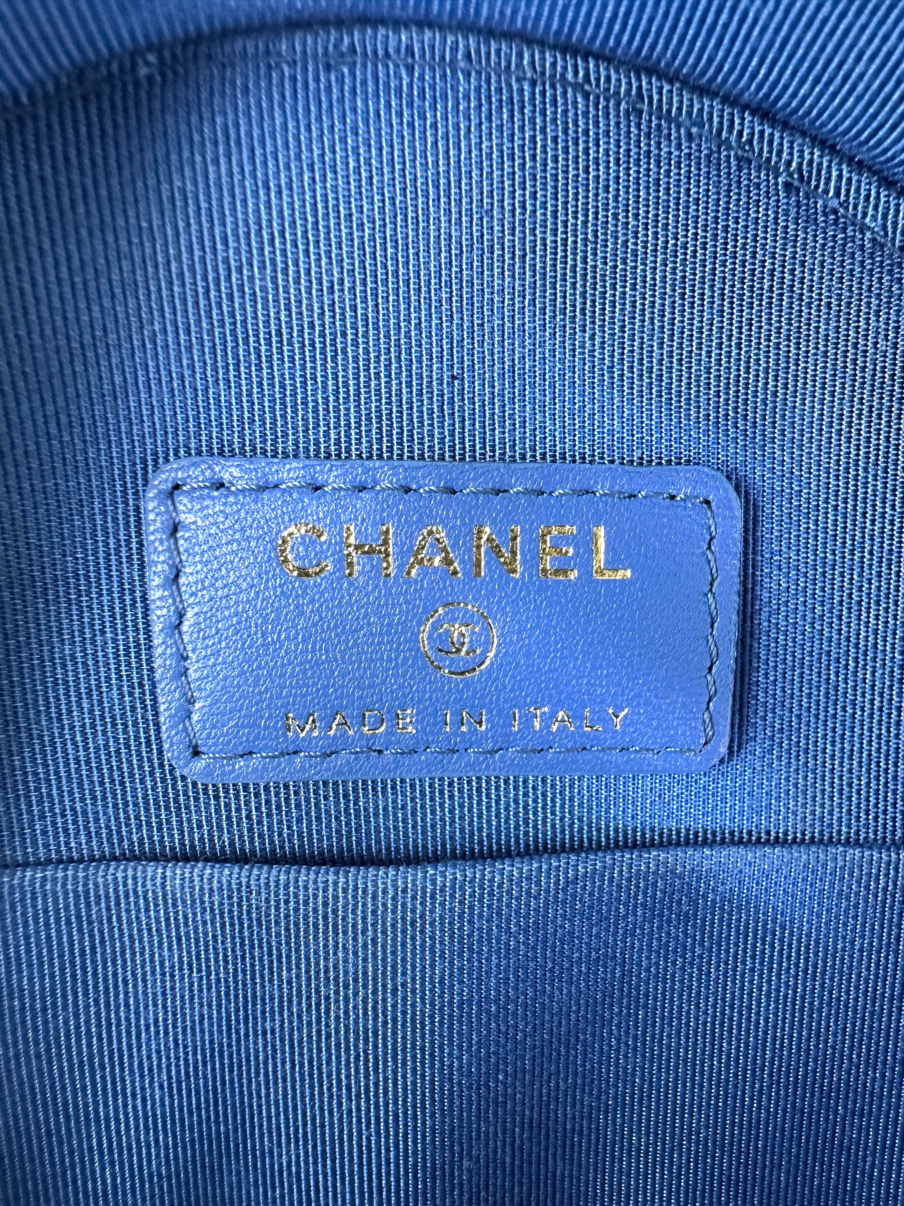 Chanel Blue Quilted Leather Round Clutch(27***43) CC2447