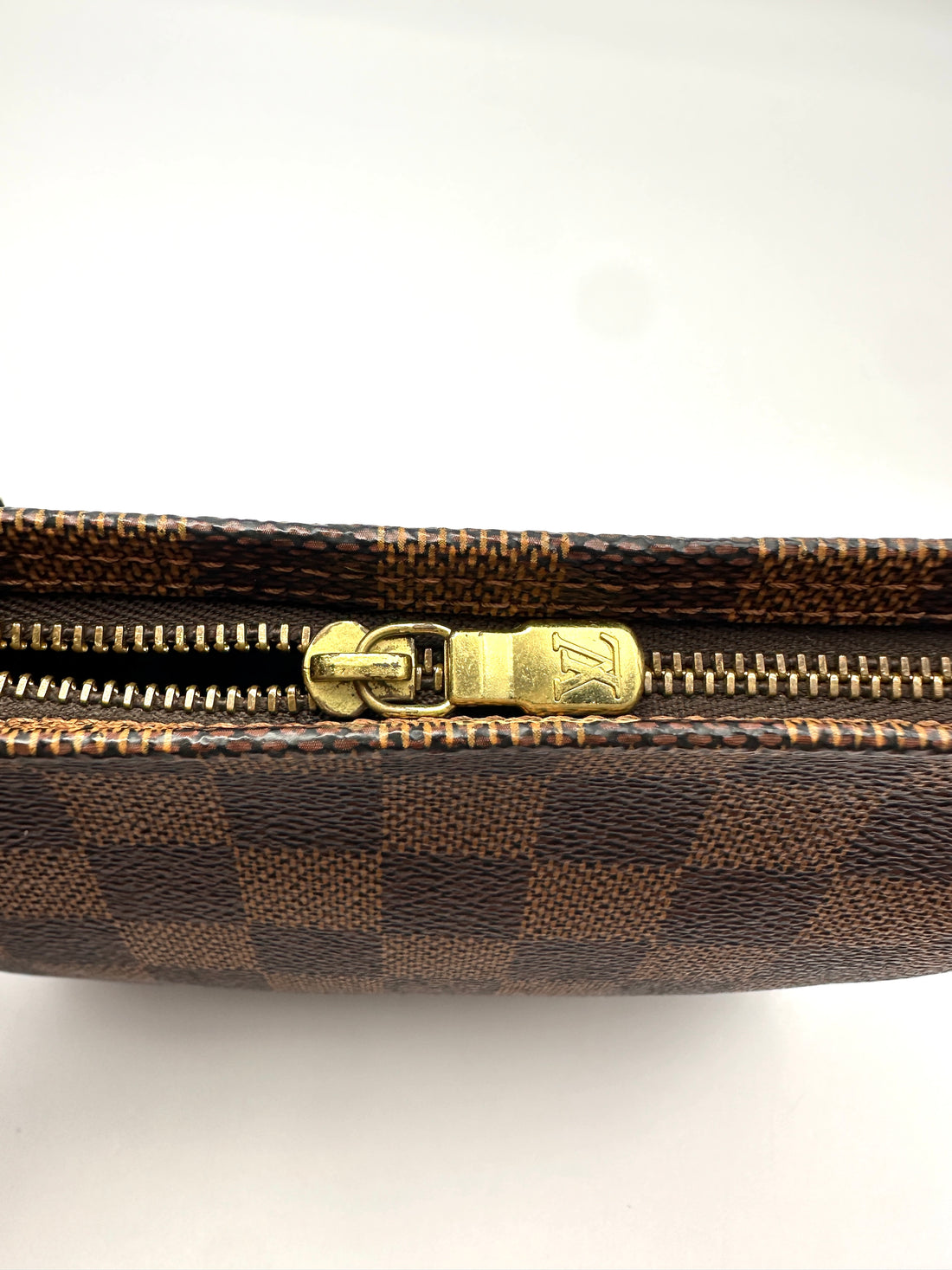 Louis Vuitton Damier Ebene Trousse Pochette LV3221