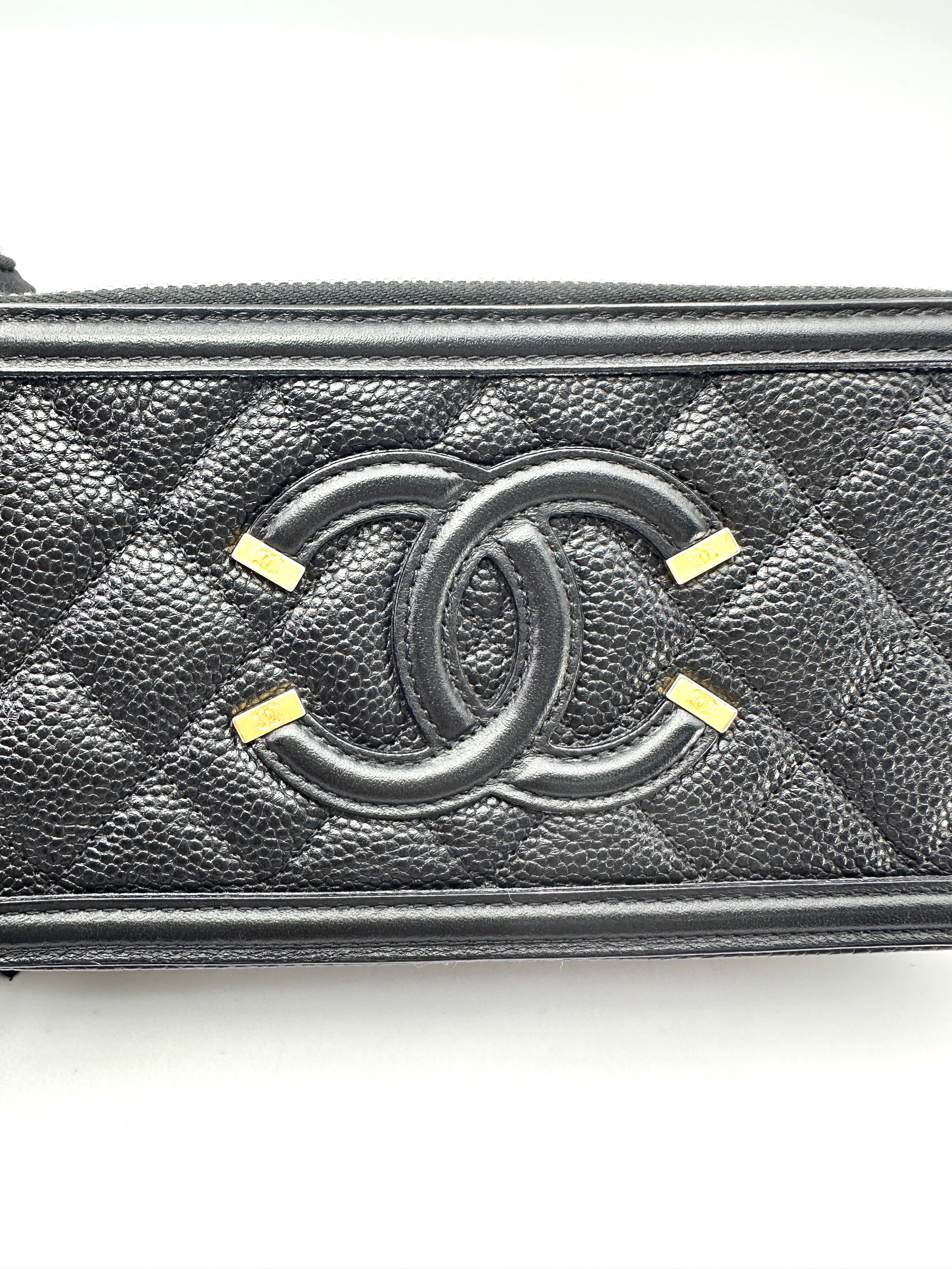 Chanel CC Filigree Black Quilted Leather Vanity Clutch(27***33) CC2454