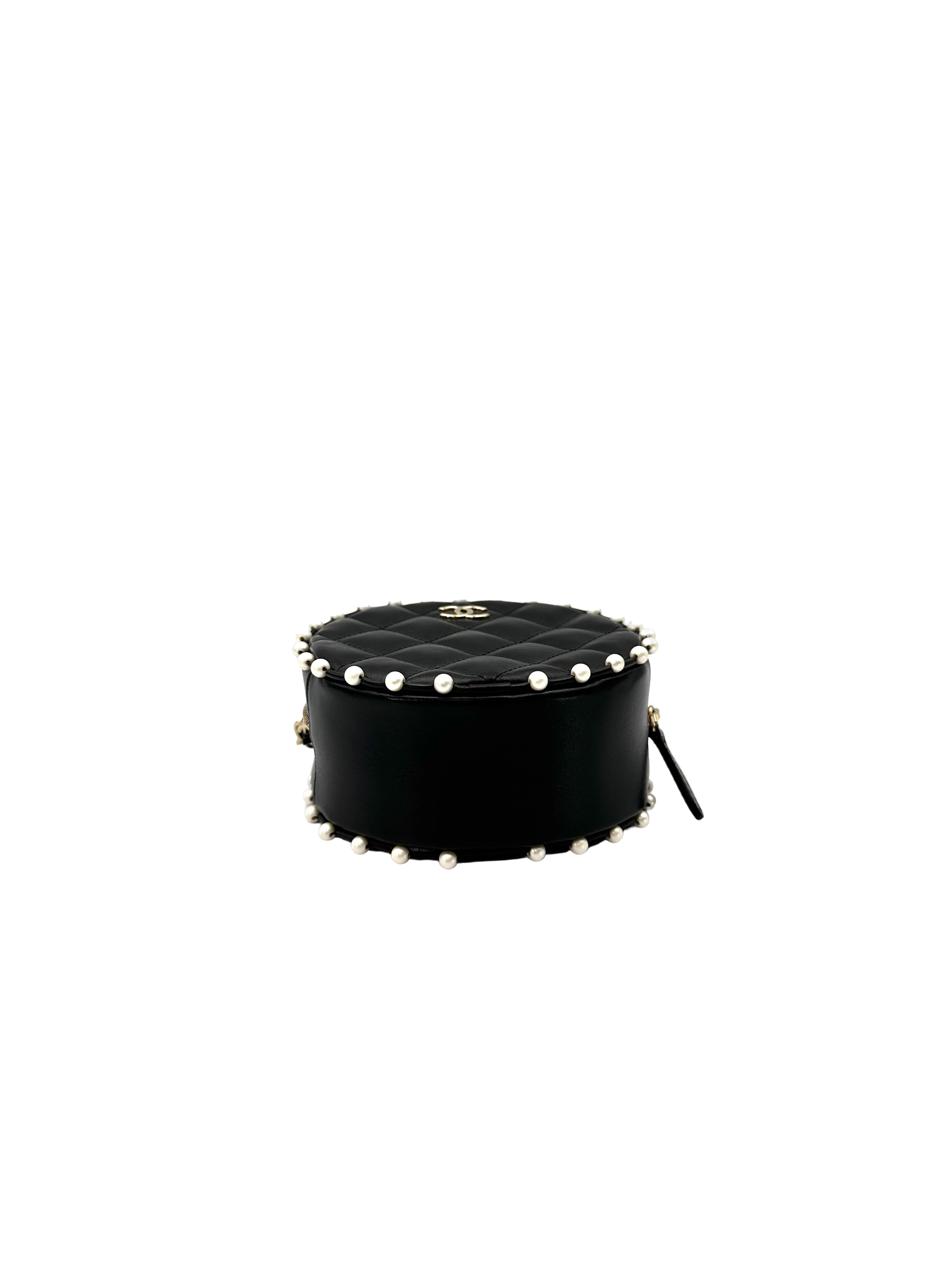Chanel CC Pearl Black Quilted Leather Round Clutch(29***71) CC2455