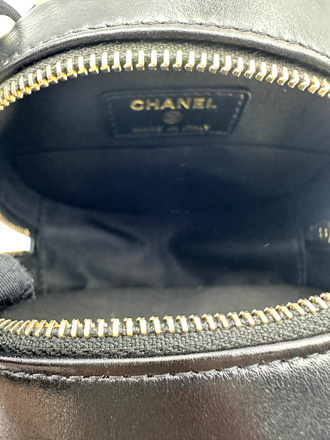 Chanel CC Pearl Black Quilted Leather Round Clutch(29***71) CC2455